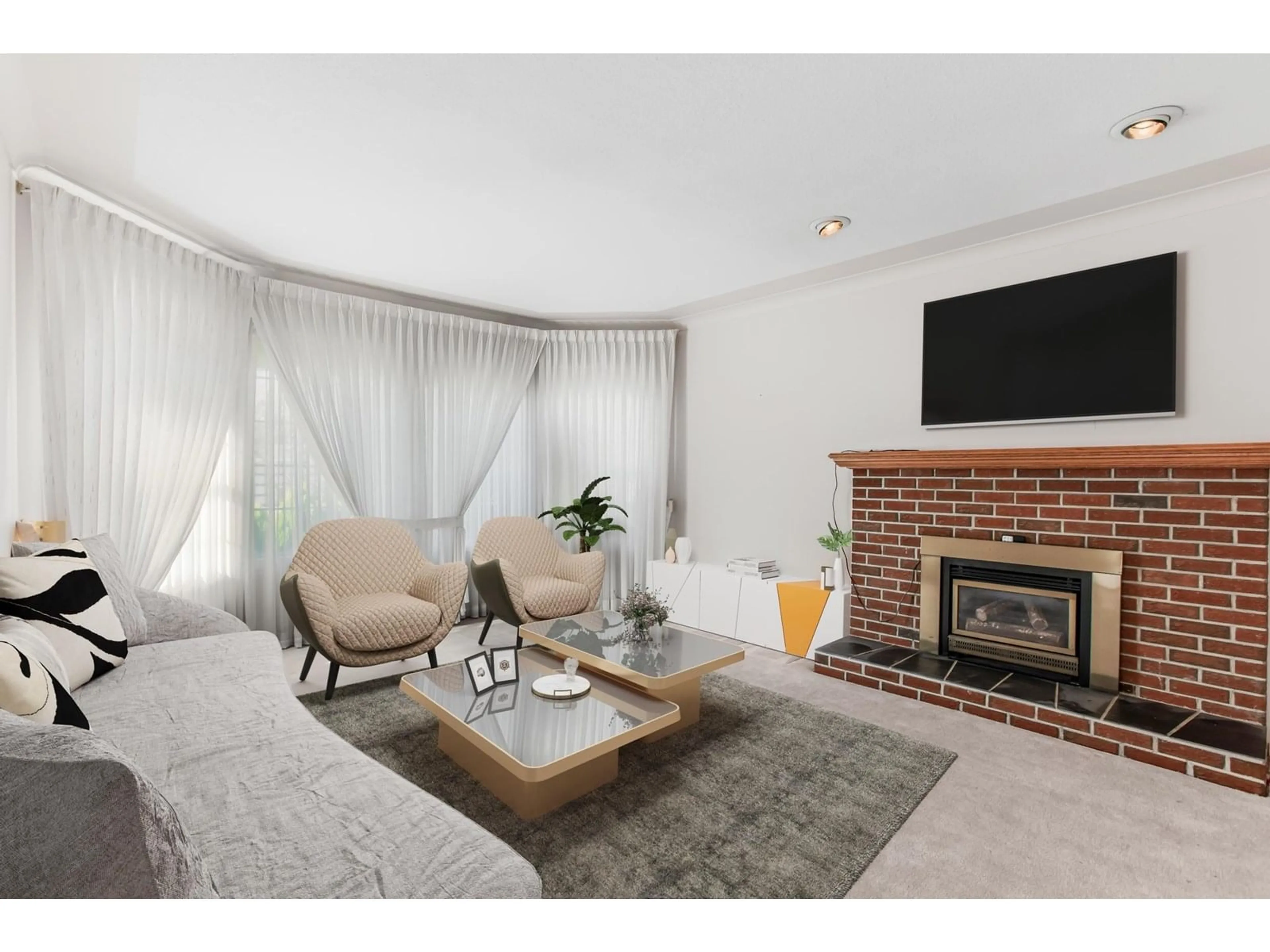 Living room with furniture, unknown for 31176 SOUTHERN, Abbotsford British Columbia V2T5K2