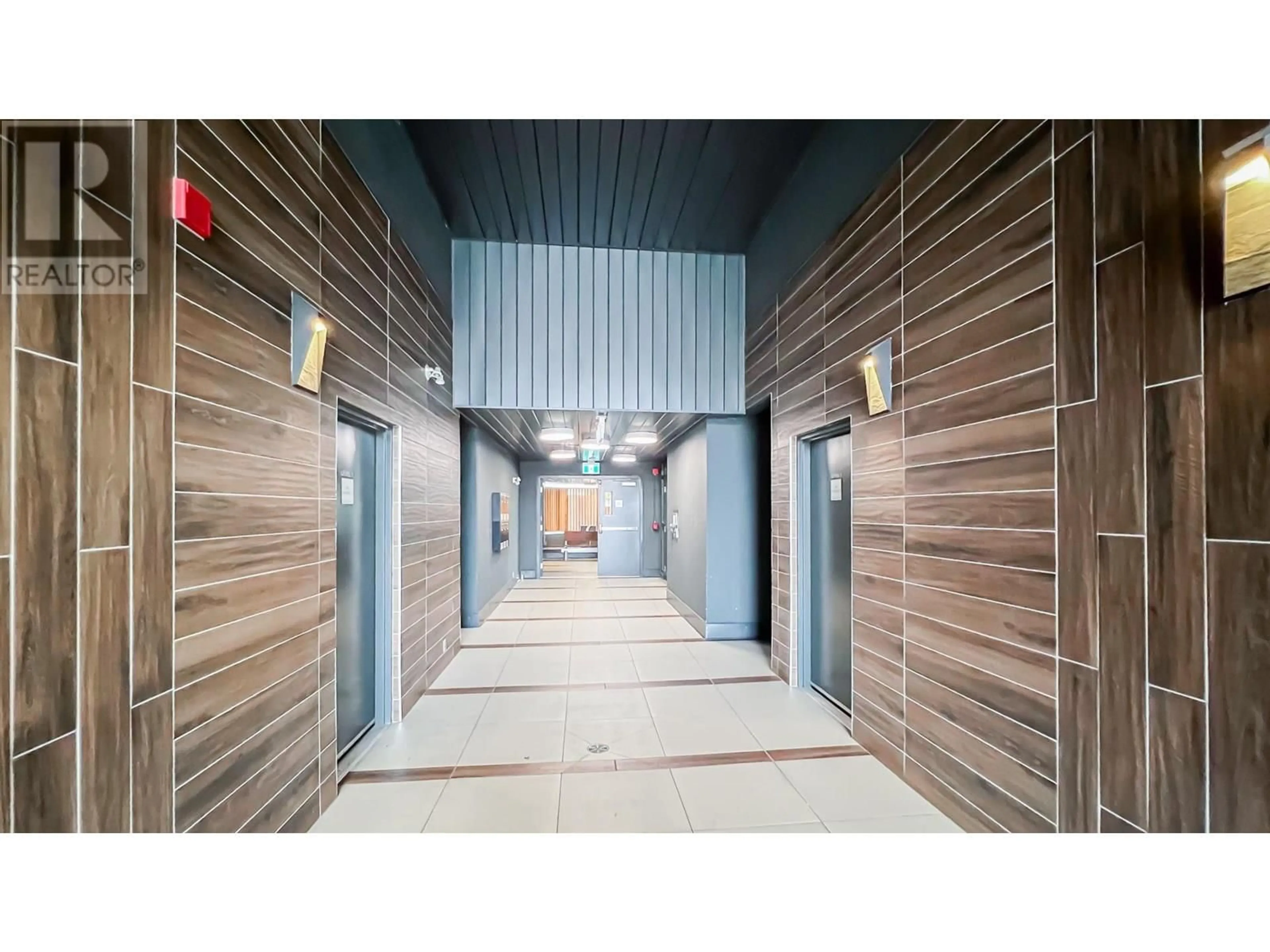 Indoor foyer for 503 - 4289 HASTINGS STREET, Burnaby British Columbia V5C0K9