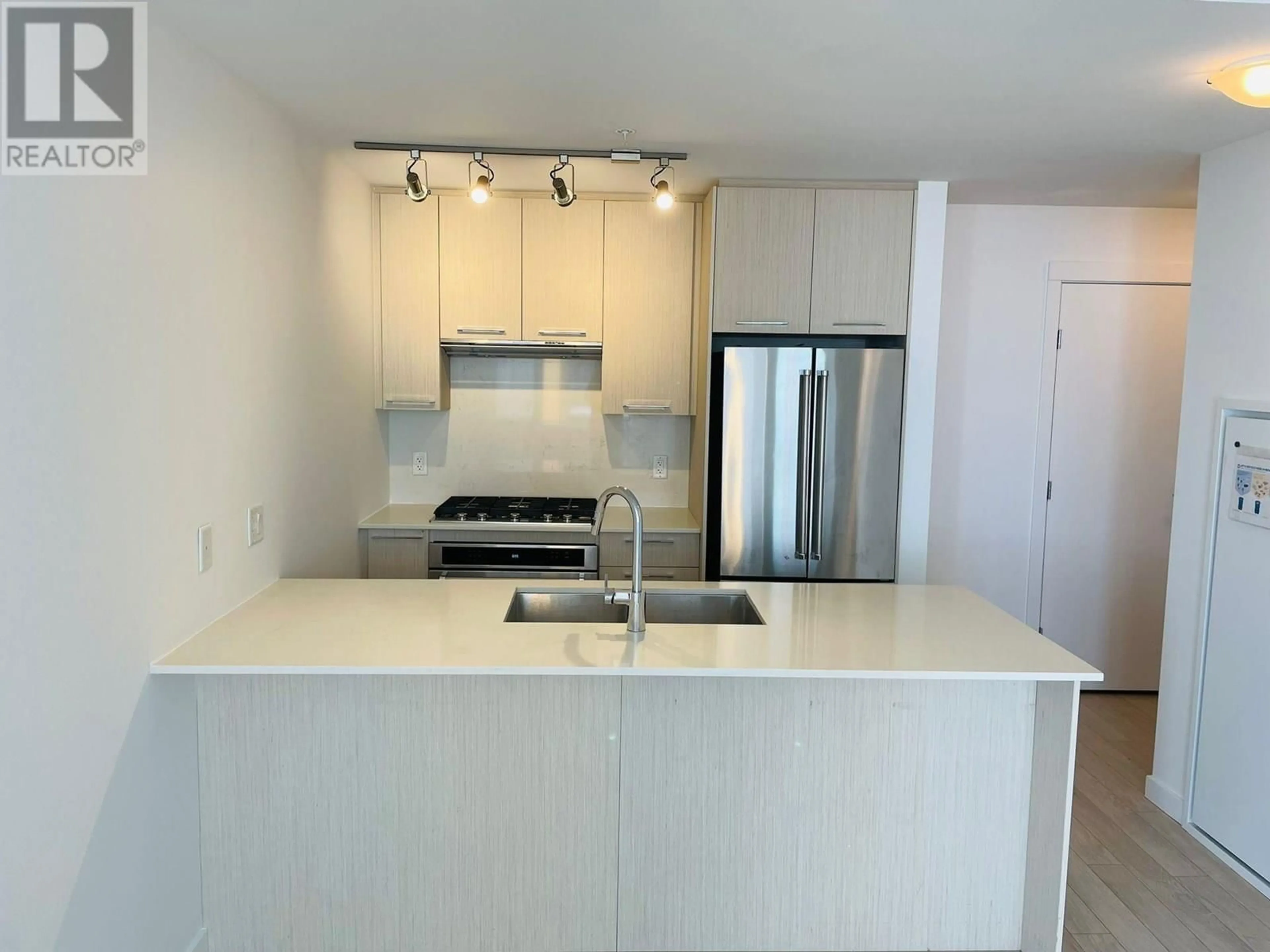 Standard kitchen, unknown for 810 - 5619 CEDARBRIDGE WAY, Richmond British Columbia V6X0P8