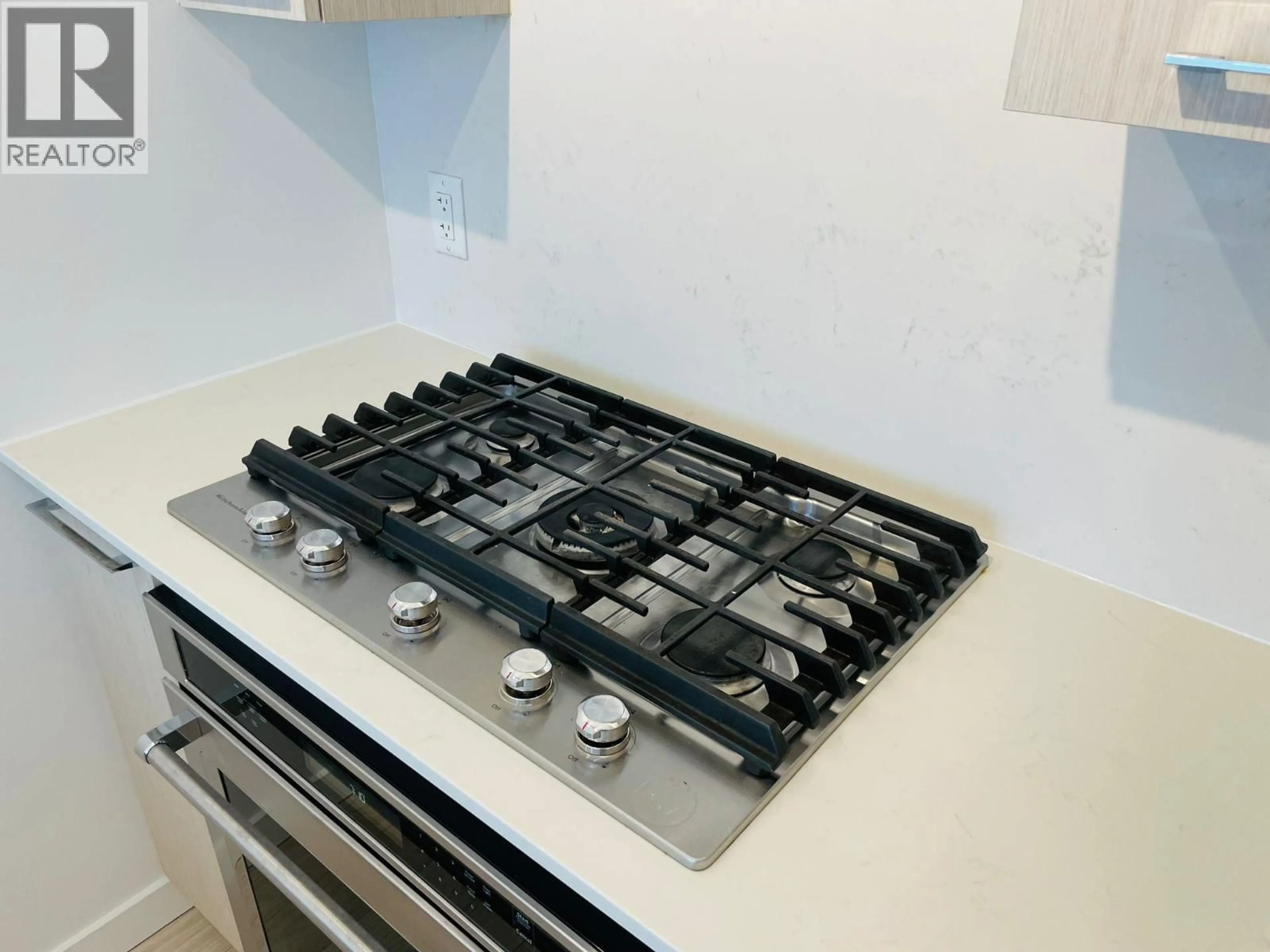 Standard kitchen, ceramic/tile floor for 810 - 5619 CEDARBRIDGE WAY, Richmond British Columbia V6X0P8