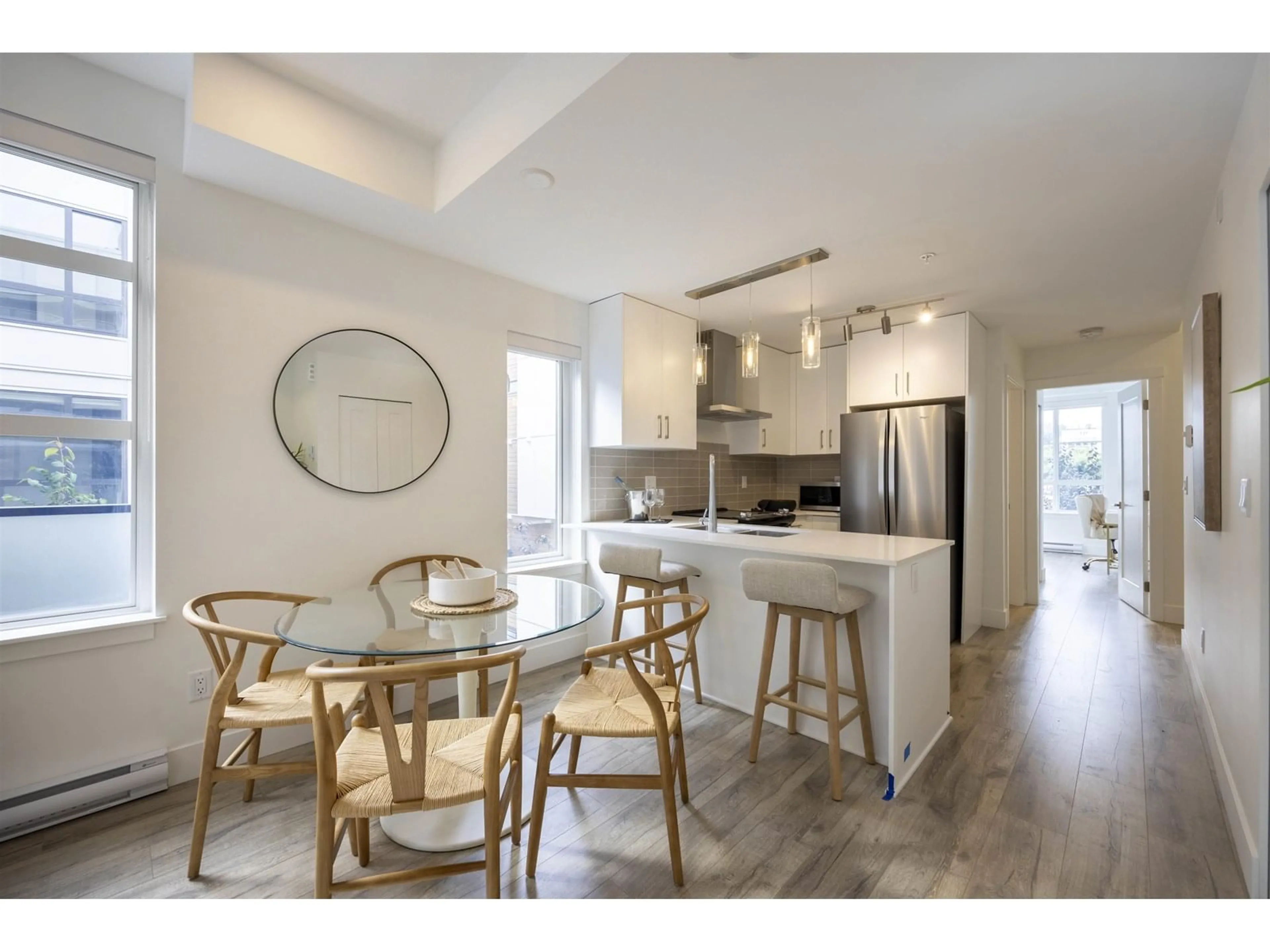 Open concept kitchen, unknown for 32 - 6328 KING GEORGE, Surrey British Columbia V3X1E6