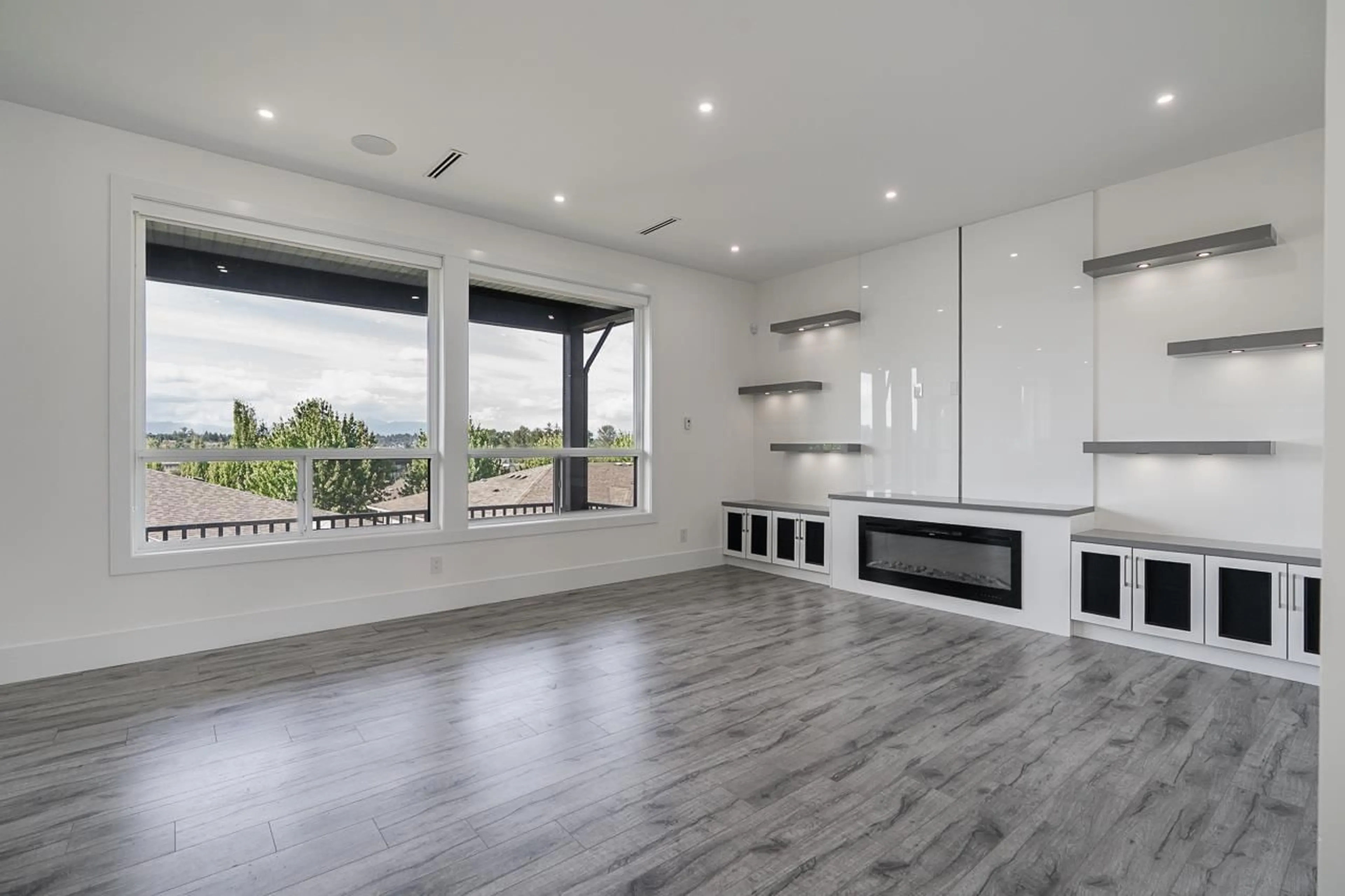 Open concept kitchen, unknown for 15051 63A, Surrey British Columbia V3S3H8