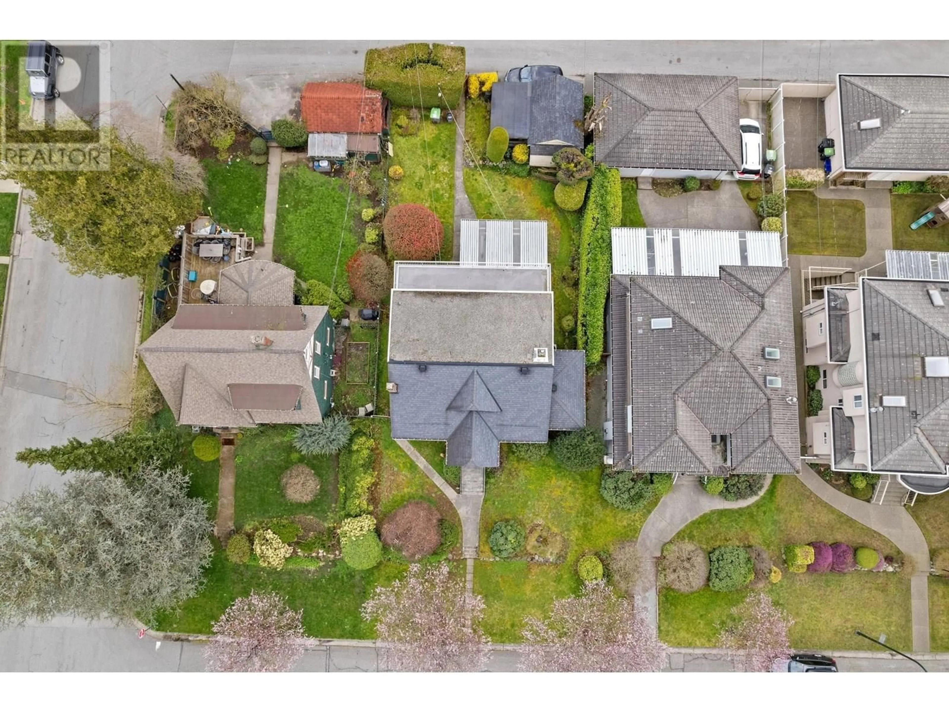 A pic from outside/outdoor area/front of a property/back of a property/a pic from drone, street for 5878 ARLINGTON STREET, Vancouver British Columbia V5R4N3