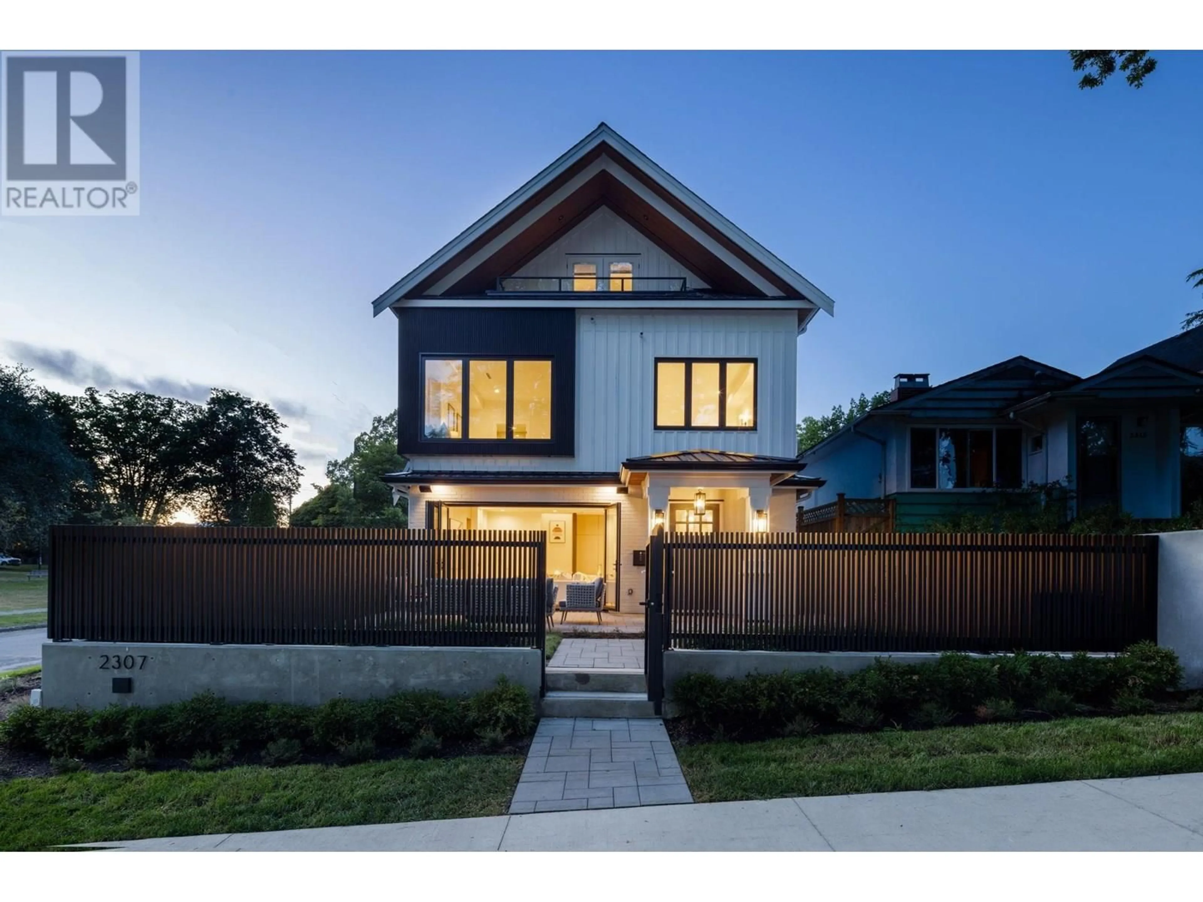 Home with brick exterior material, street for 2307 3RD AVENUE, Vancouver British Columbia V5N4W7