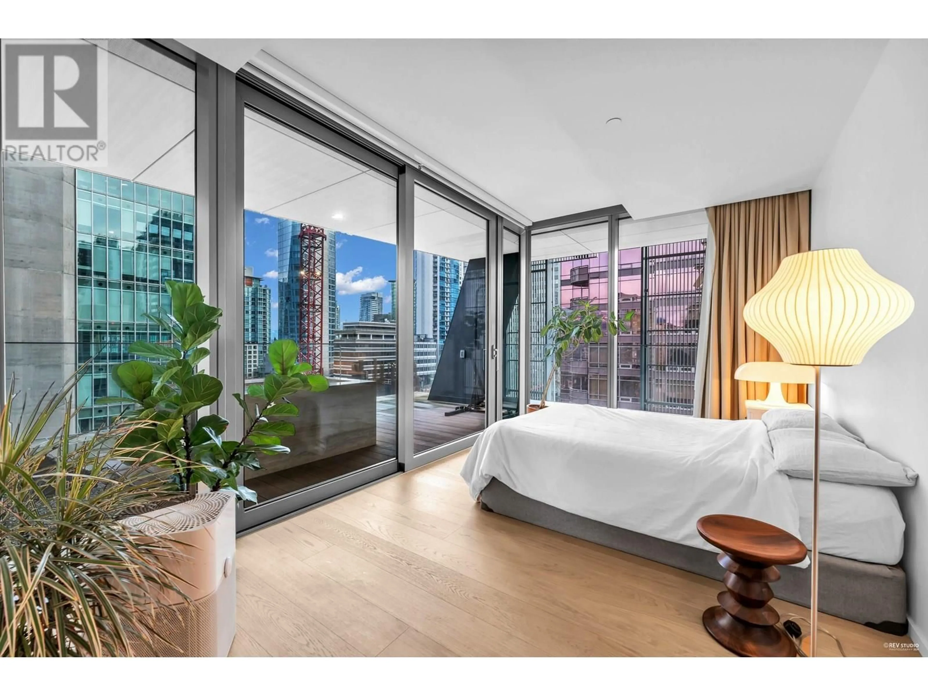 Bedroom with bed, unknown for 804 - 1568 ALBERNI STREET, Vancouver British Columbia V6G0E3