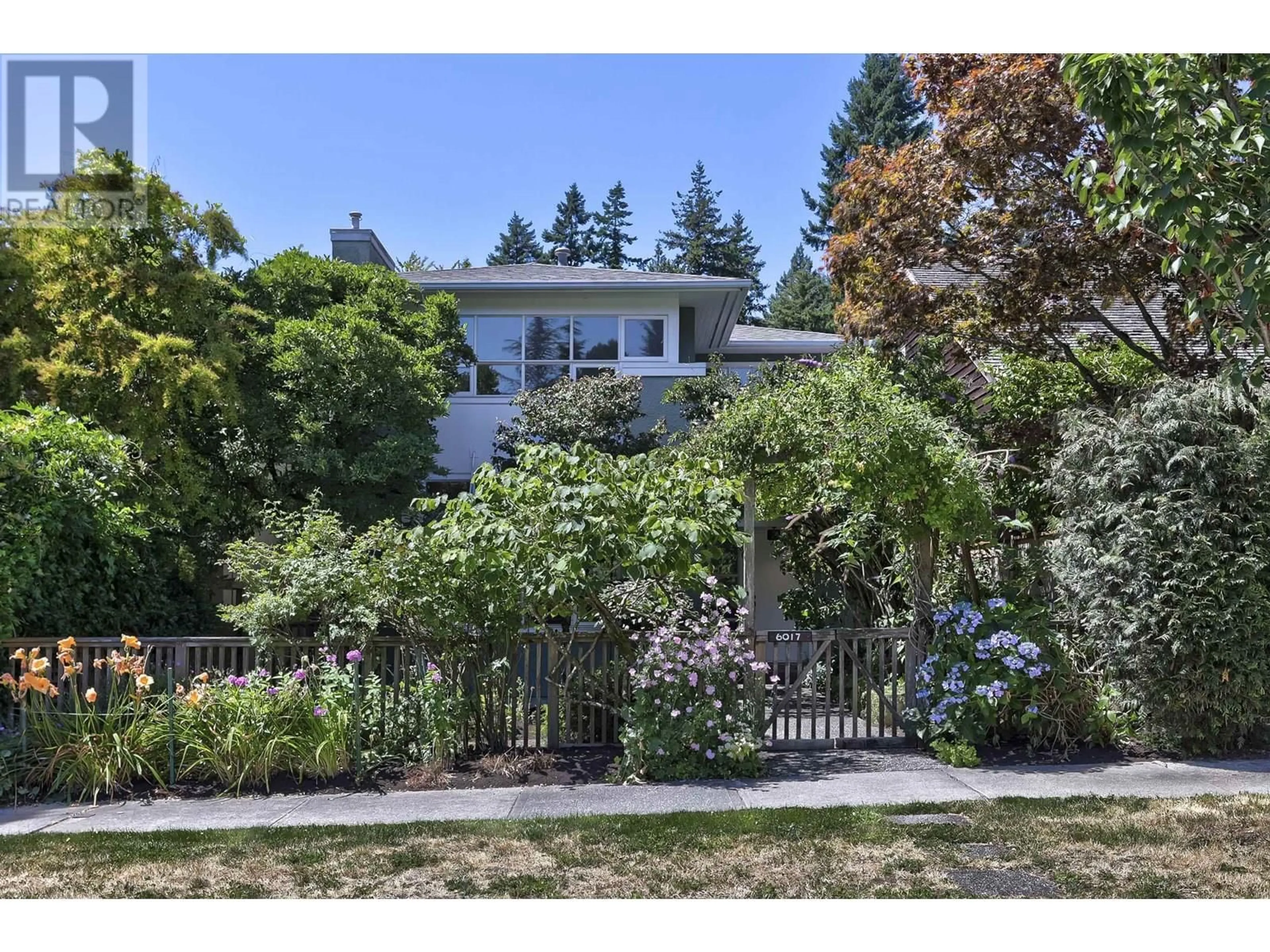 A pic from outside/outdoor area/front of a property/back of a property/a pic from drone, street for 6017 HOLLAND STREET, Vancouver British Columbia V6N2B2