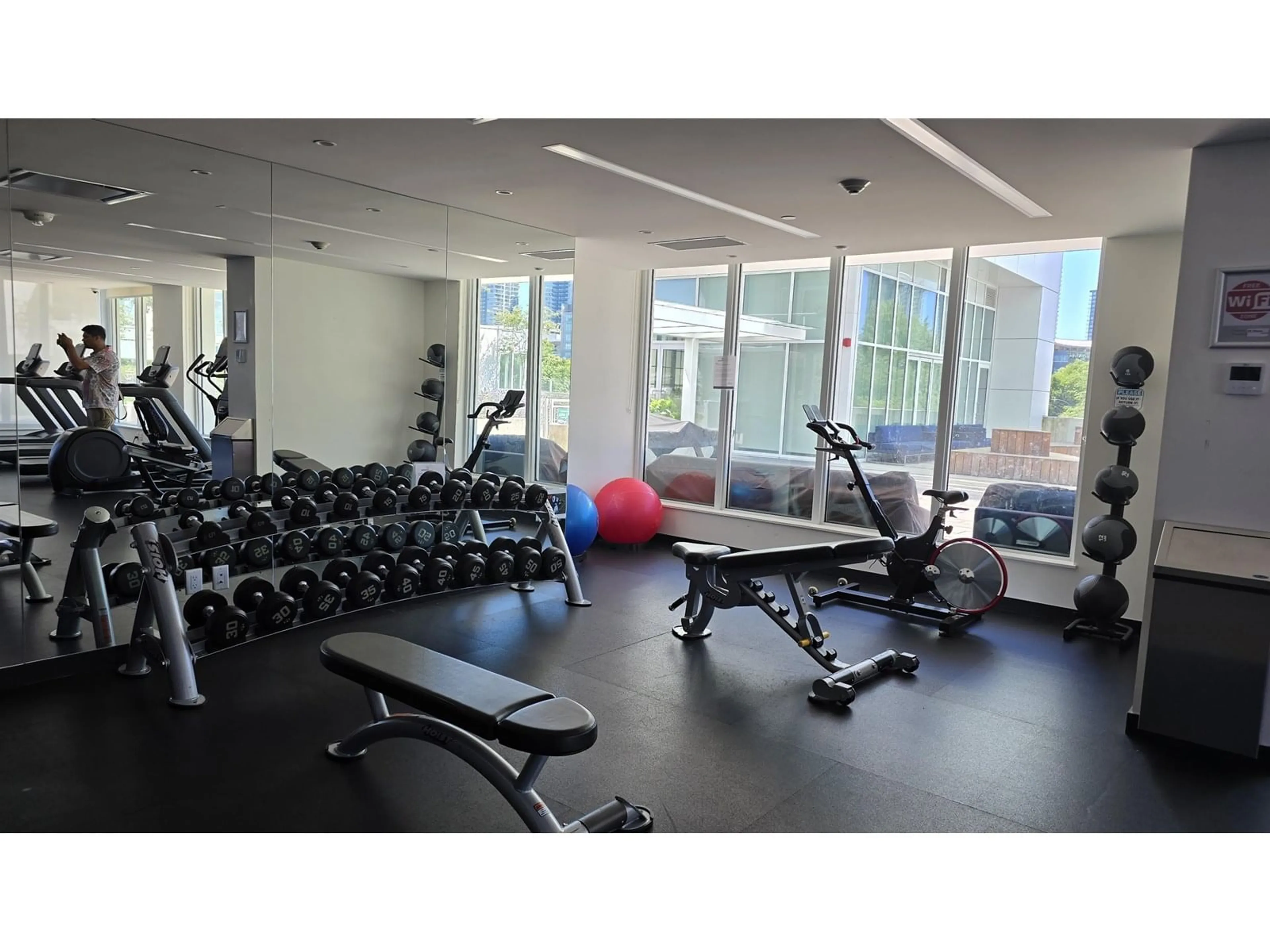 Gym or fitness room for 1611 - 13685 102, Surrey British Columbia V3T1N7