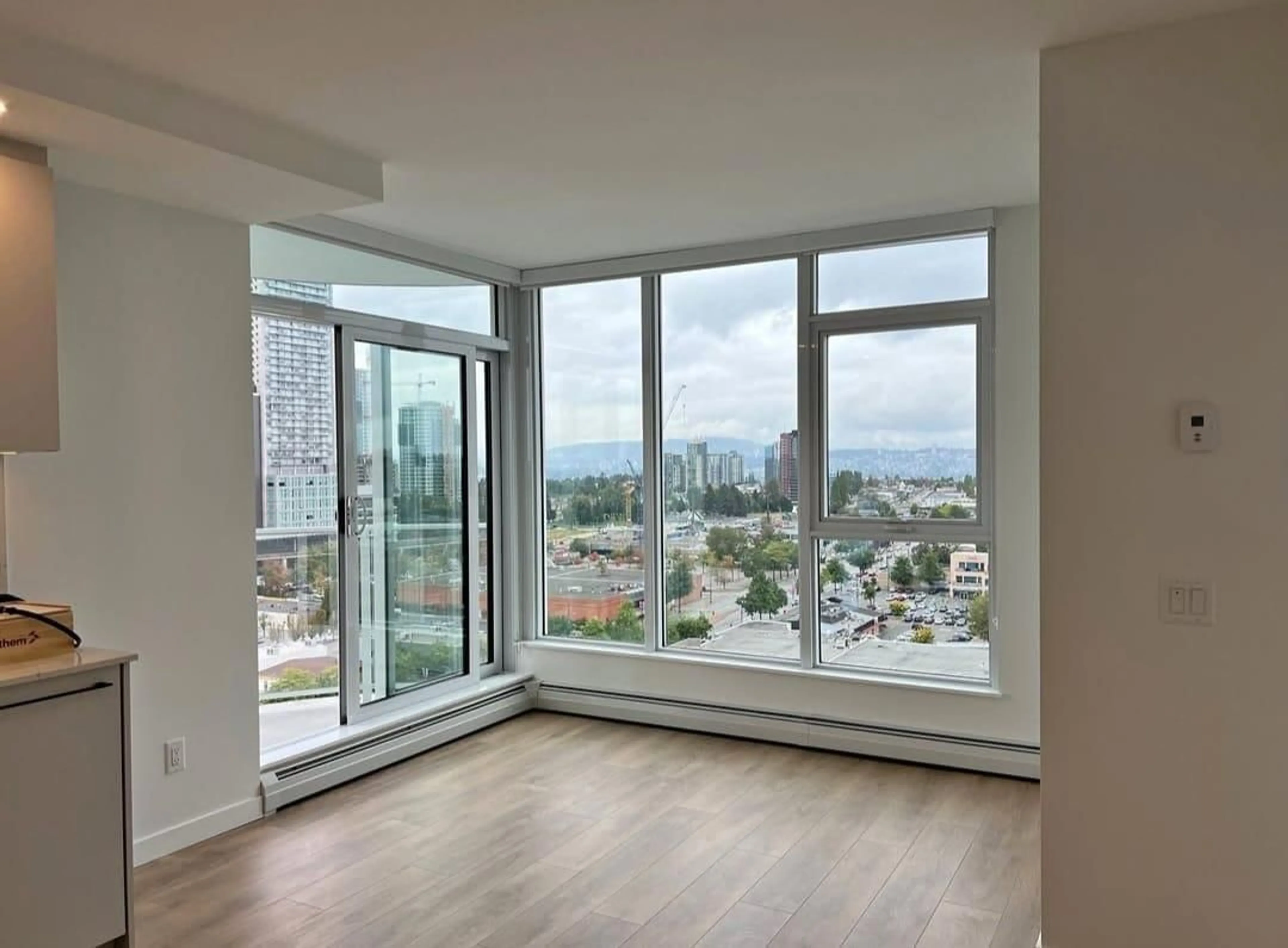 A pic of a room for 1611 - 13685 102, Surrey British Columbia V3T1N7