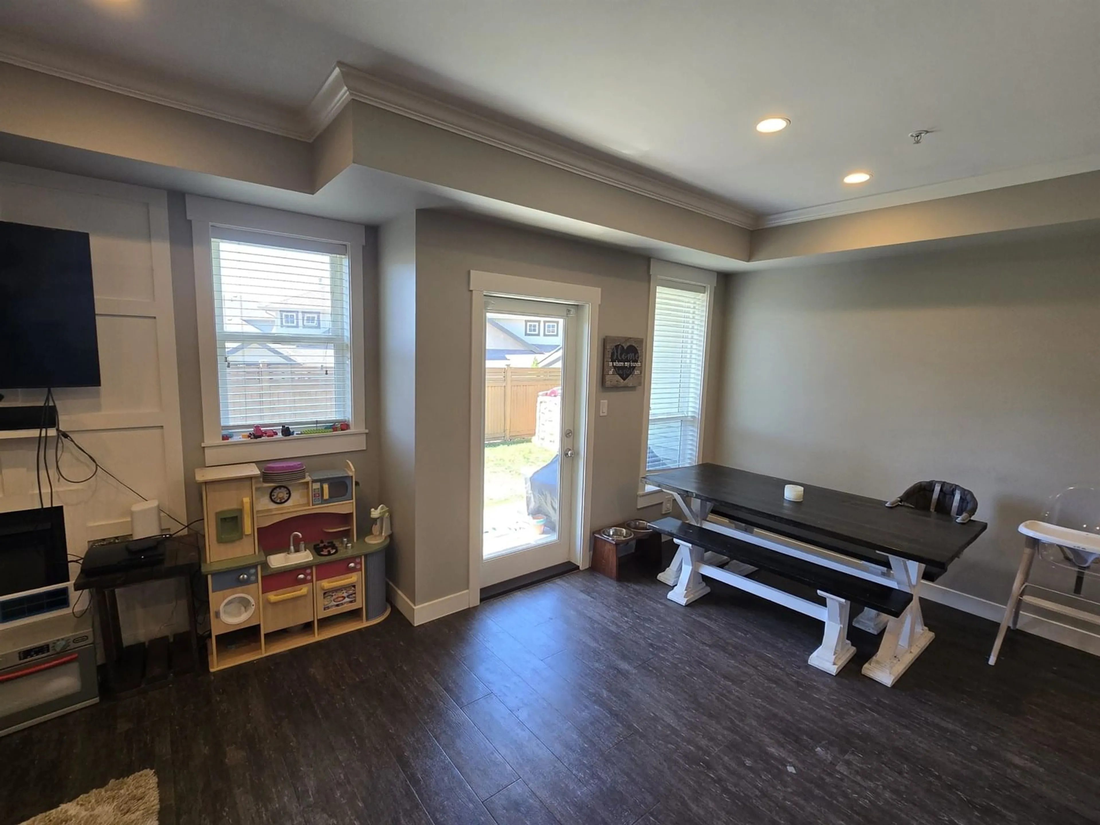 A pic of a room for 14 - 6491 VEDDER ROAD, Chilliwack British Columbia V2R0Y5