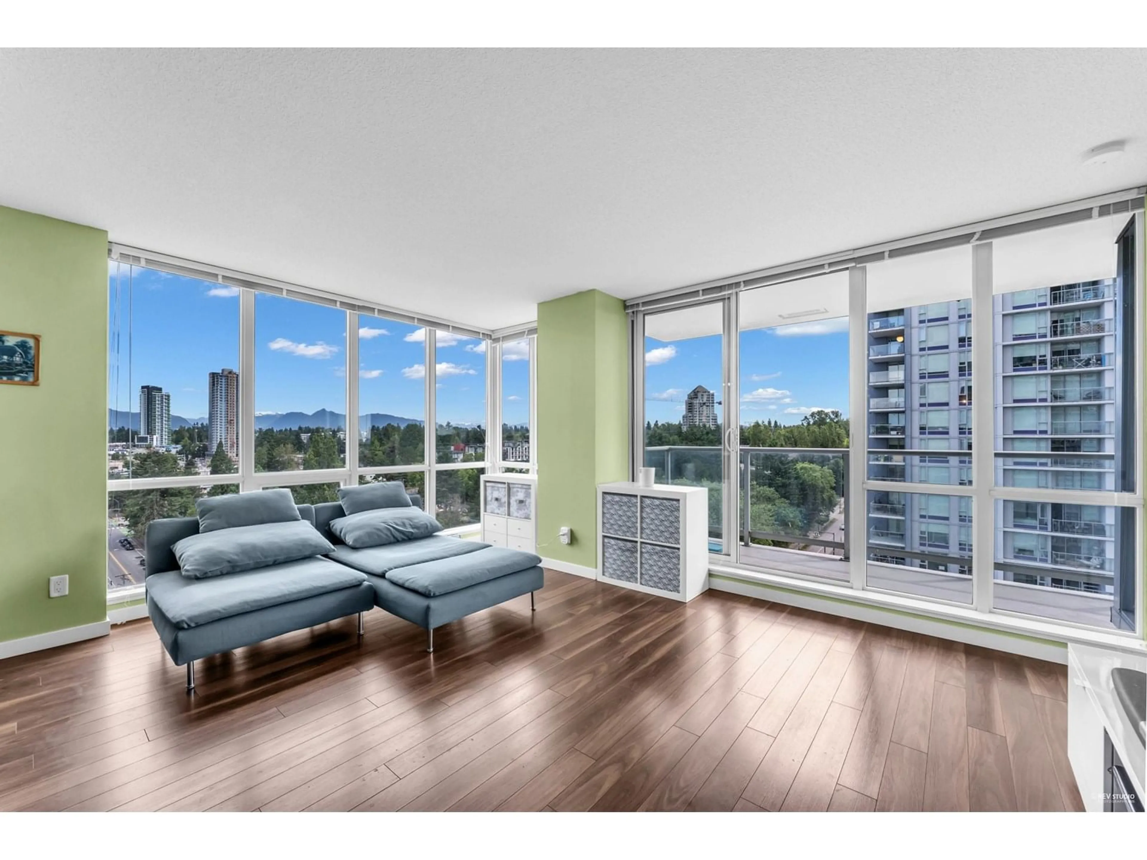 Living room with furniture, unknown for 1207 - 13688 100, Surrey British Columbia V3T0G5