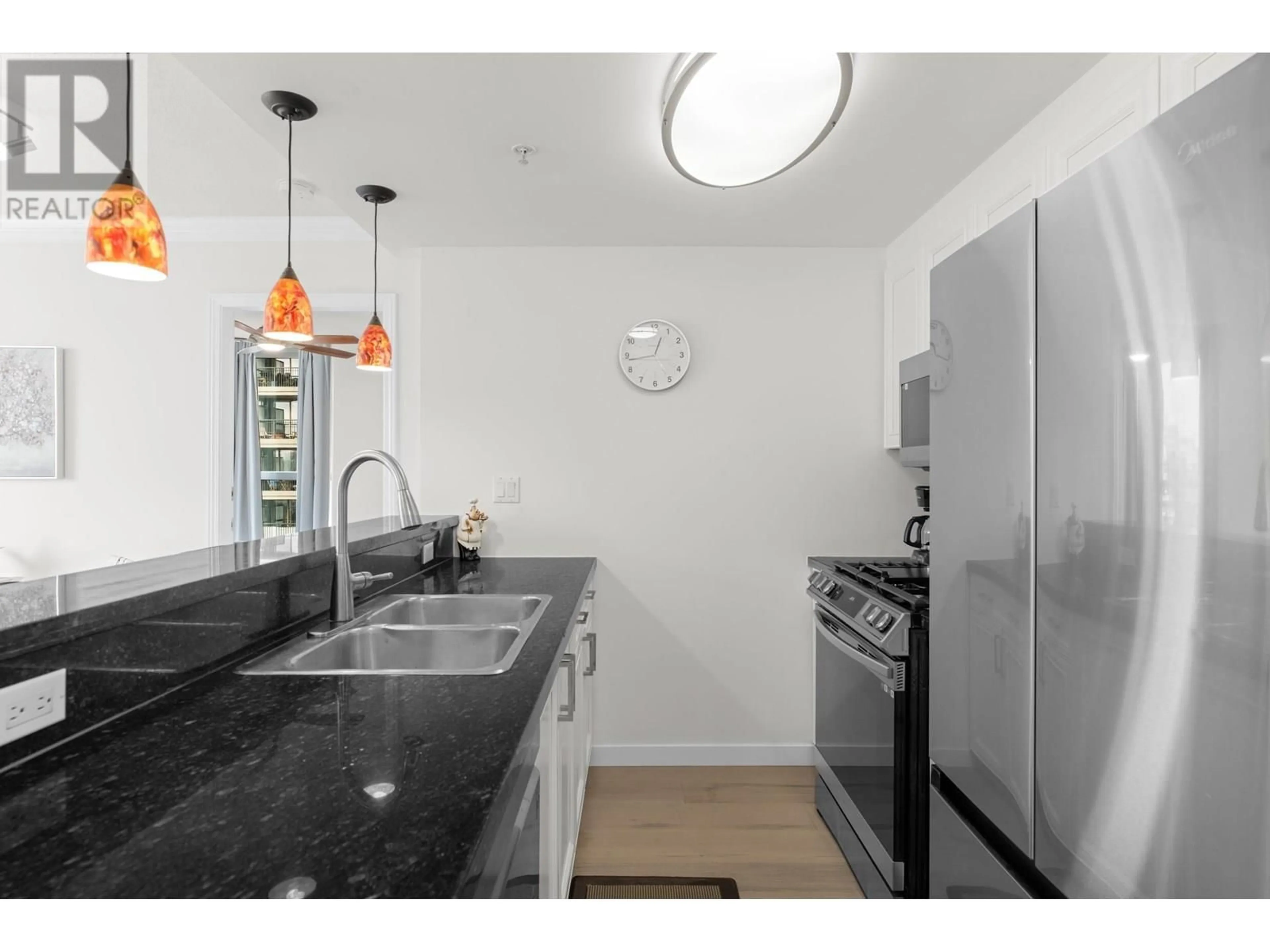 Standard kitchen, unknown for 1306 - 928 RICHARDS STREET, Downtown British Columbia V6Z2N8