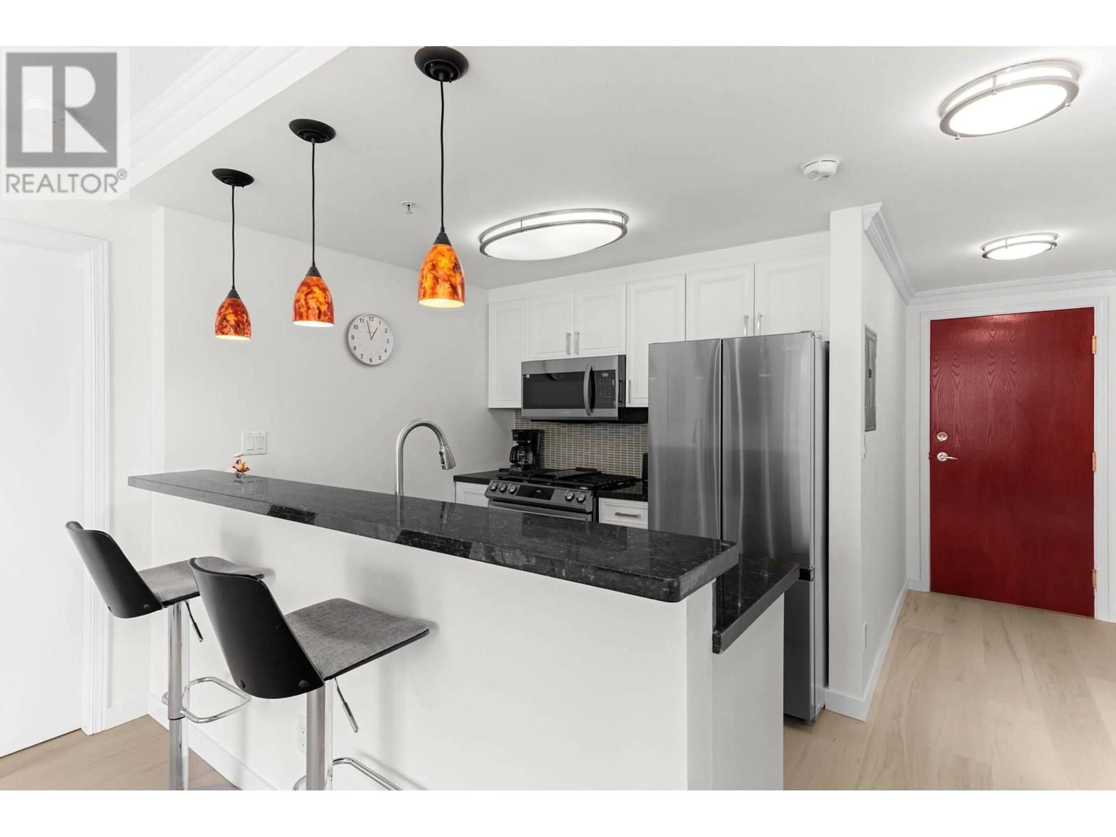 Open concept kitchen, unknown for 1306 - 928 RICHARDS STREET, Downtown British Columbia V6Z2N8