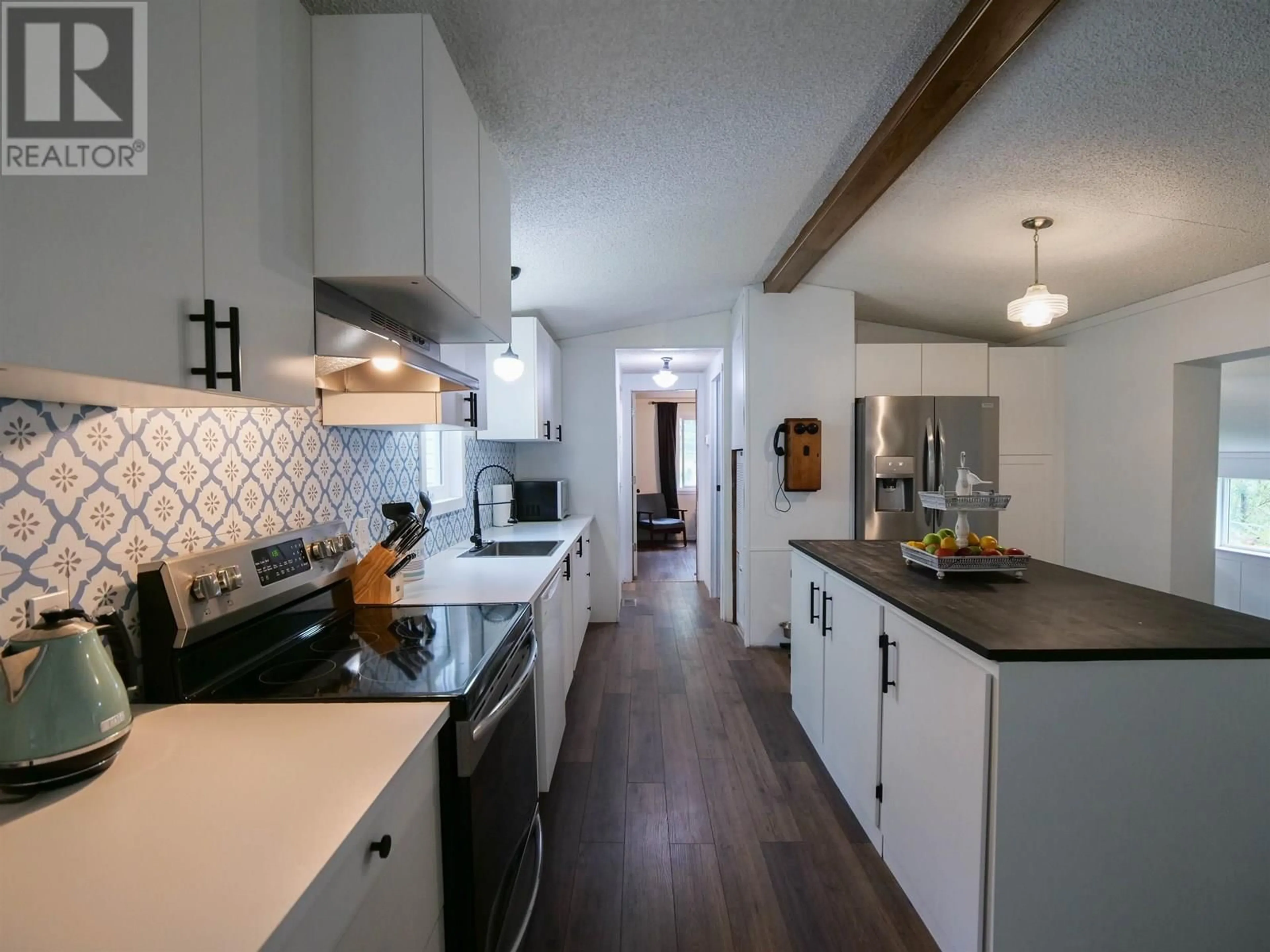 Open concept kitchen, unknown for 1470 ROCKWOOD ROAD, Quesnel British Columbia V2J6V4