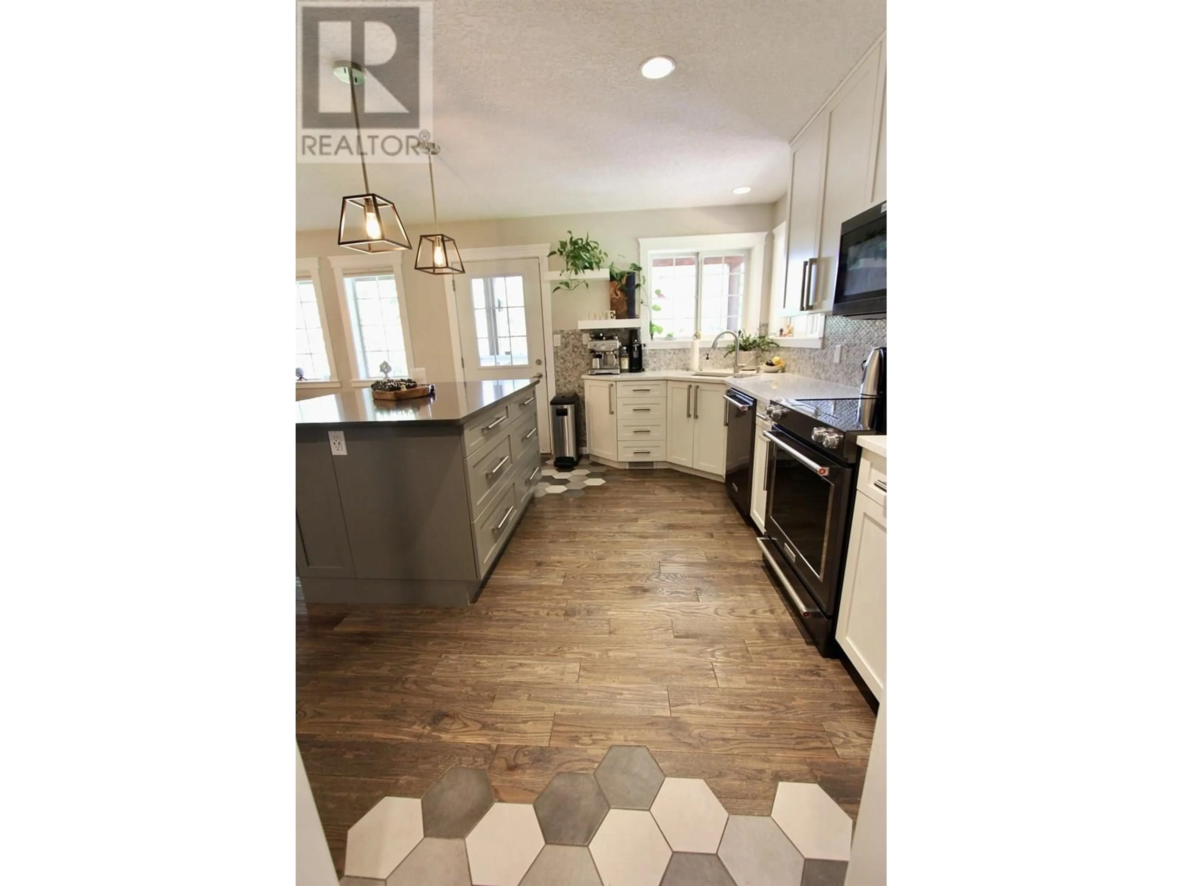 Open concept kitchen, ceramic/tile floor for 4885 CREST ROAD, Prince George British Columbia V2M7C5