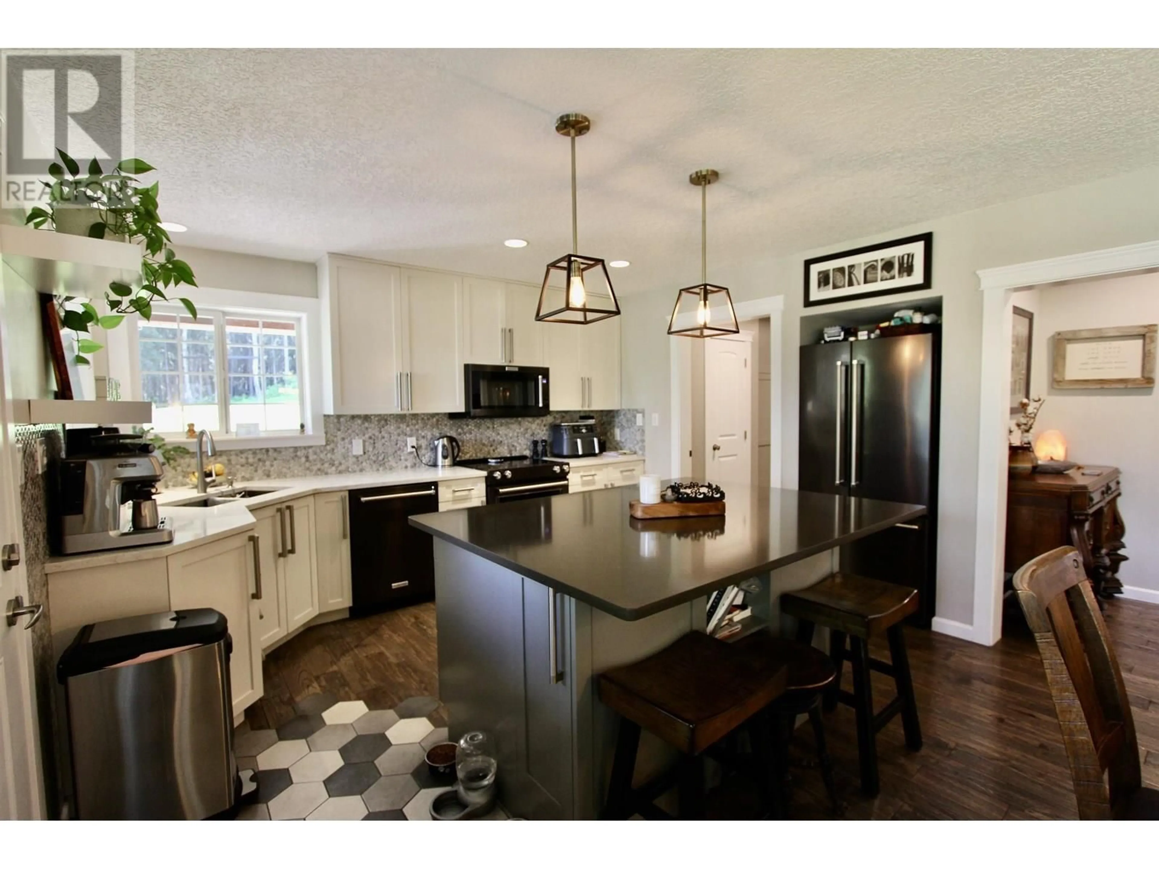 Open concept kitchen, unknown for 4885 CREST ROAD, Prince George British Columbia V2M7C5