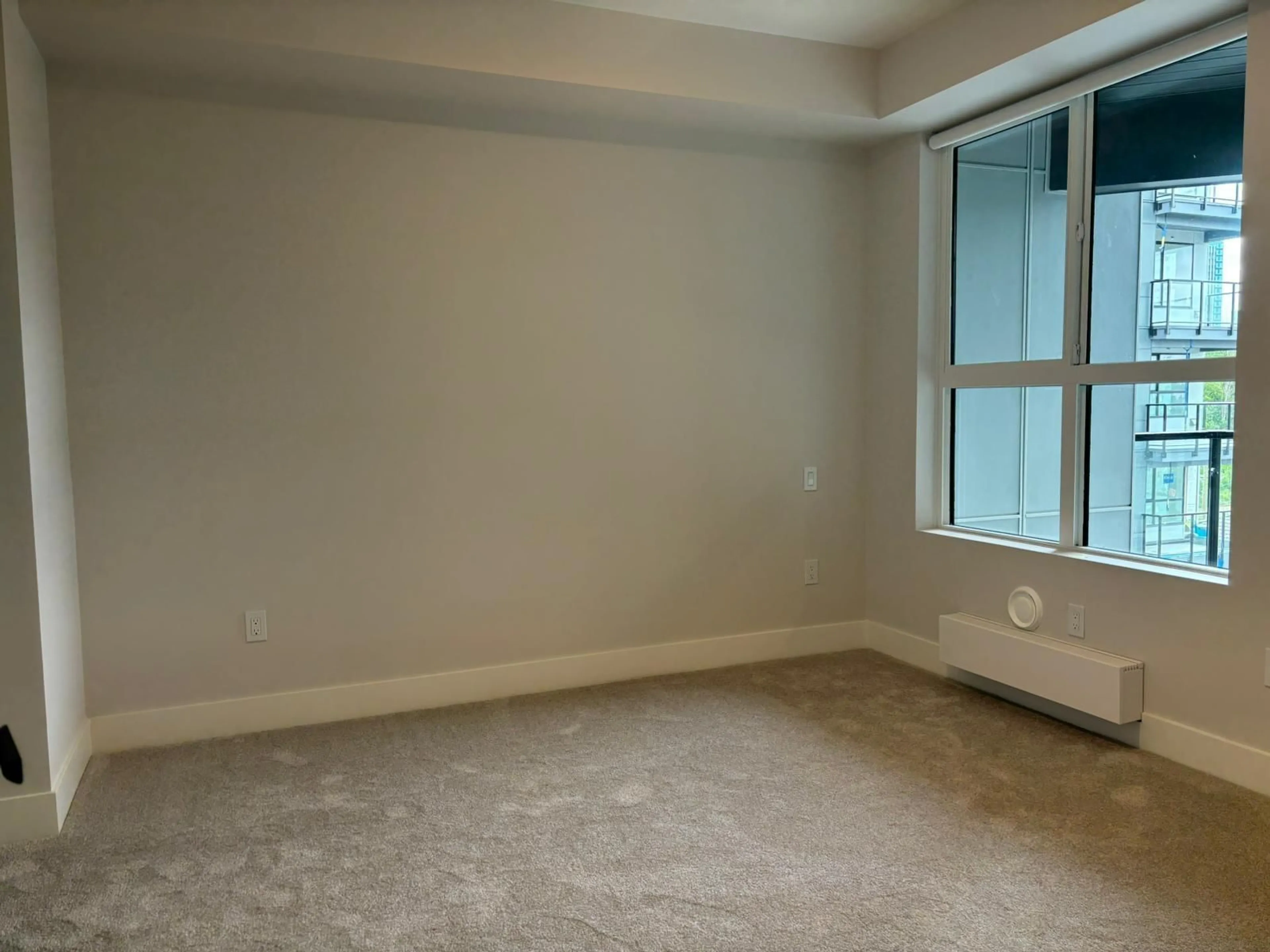 A pic of a room for 102 - 13458 95, Surrey British Columbia V3P1P5