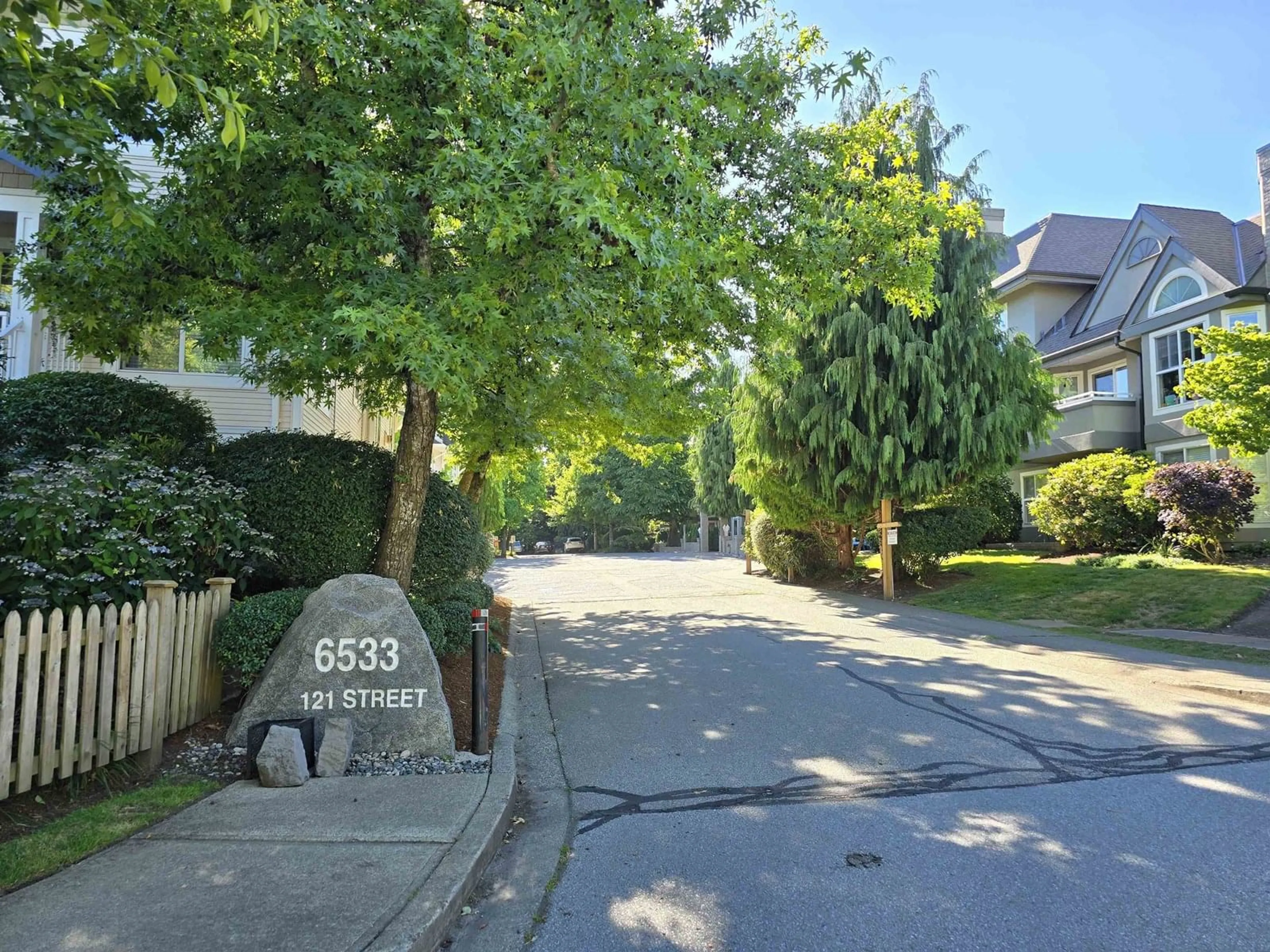 A pic from outside/outdoor area/front of a property/back of a property/a pic from drone, street for 68 - 6533 121, Surrey British Columbia V3W1M5