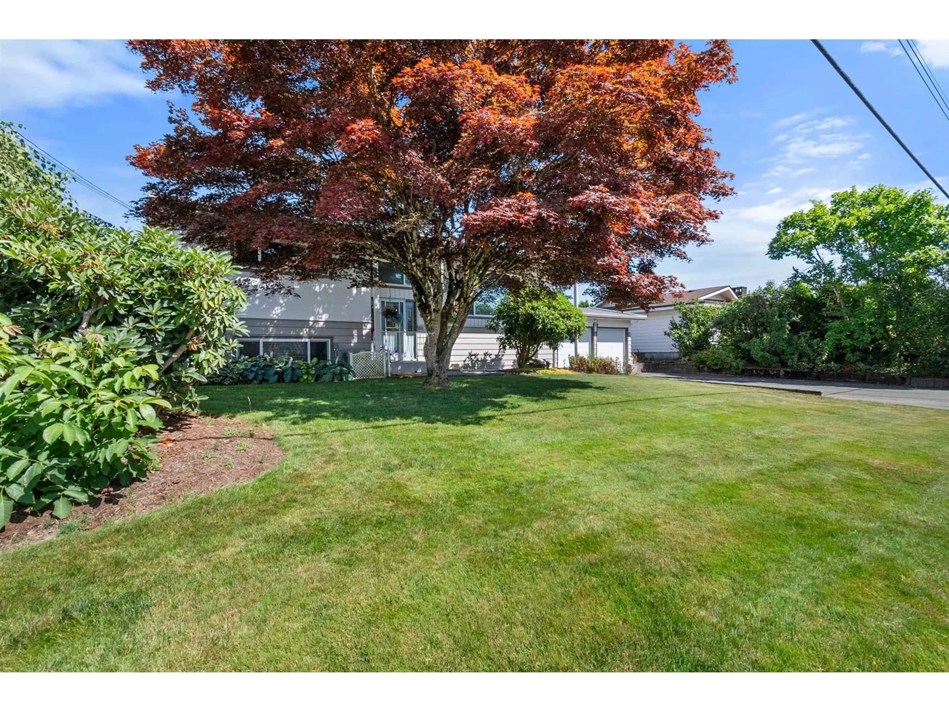 A pic from outside/outdoor area/front of a property/back of a property/a pic from drone, unknown for 10118 BONAVISTA STREET, Chilliwack British Columbia V2P5B9
