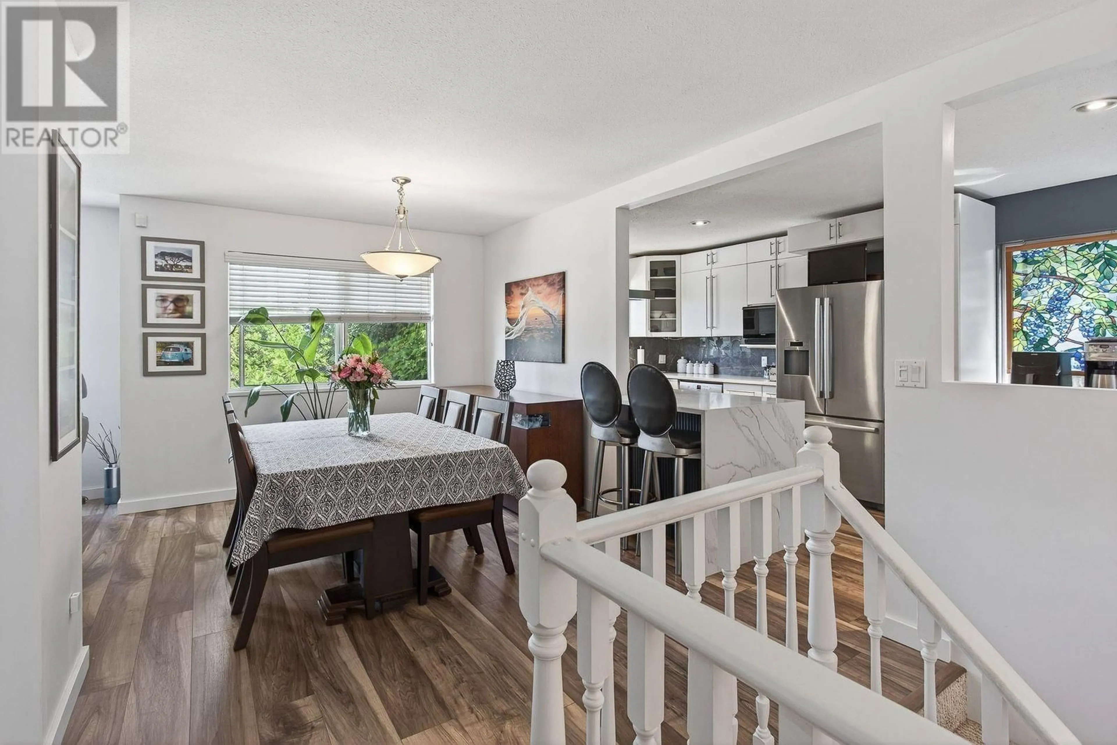 Open concept kitchen, wood/laminate floor for 1119 CECILE DRIVE, Port Moody British Columbia V3H1M8