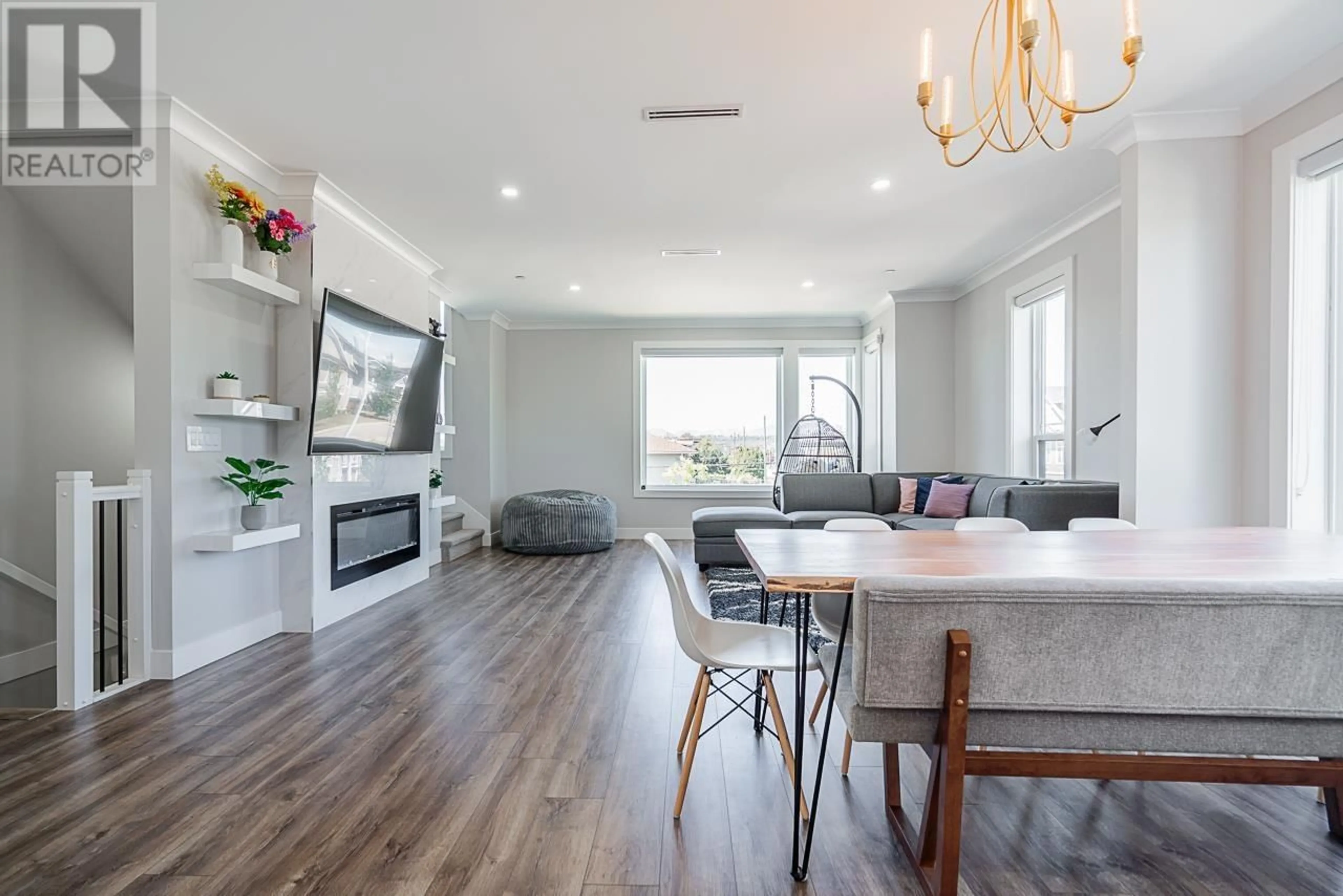 Unknown for 1100 SALTER STREET, New Westminster British Columbia V3M0M4