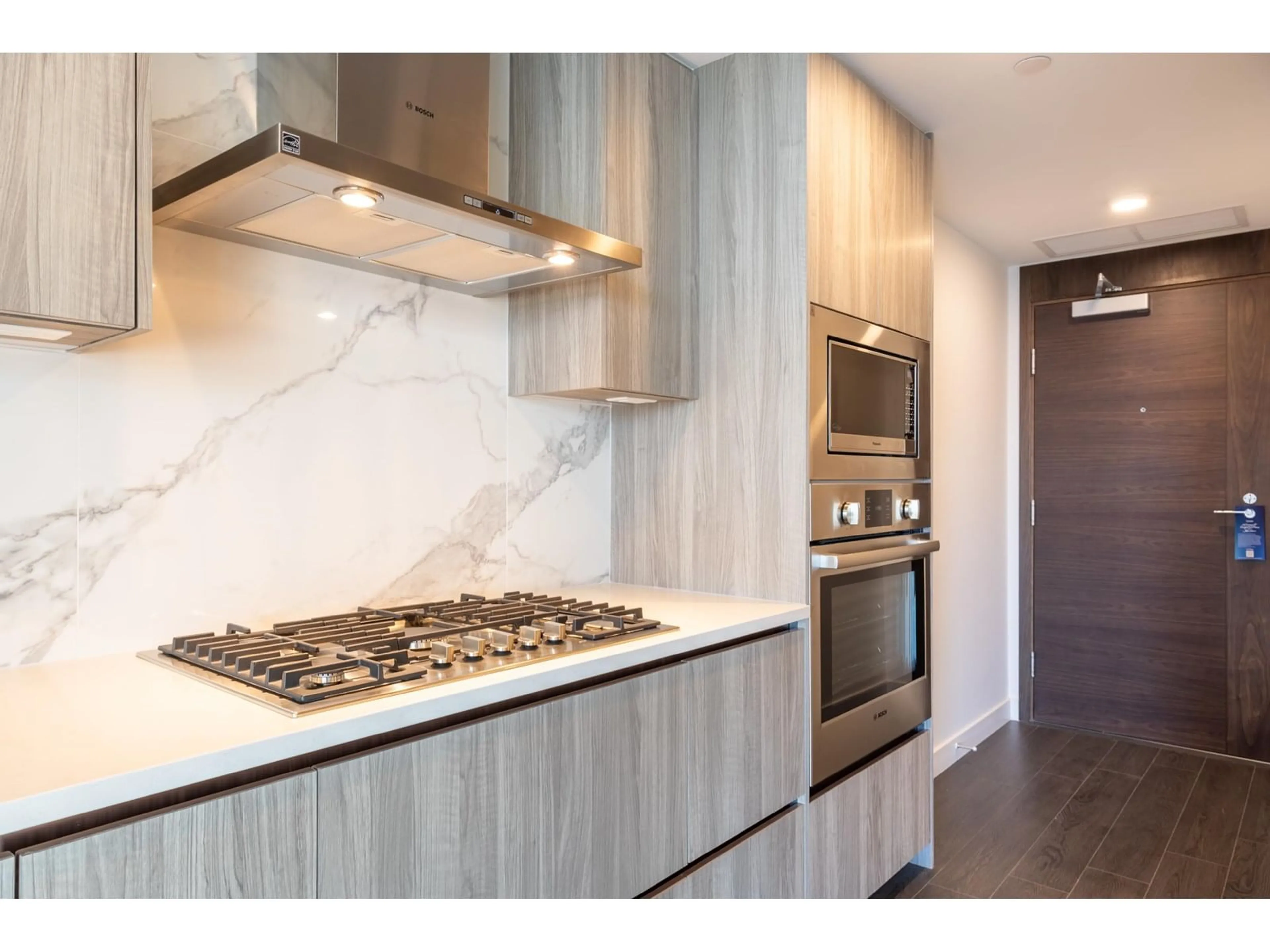 Contemporary kitchen, unknown for 2402 - 13768 100, Surrey British Columbia V3T0V2