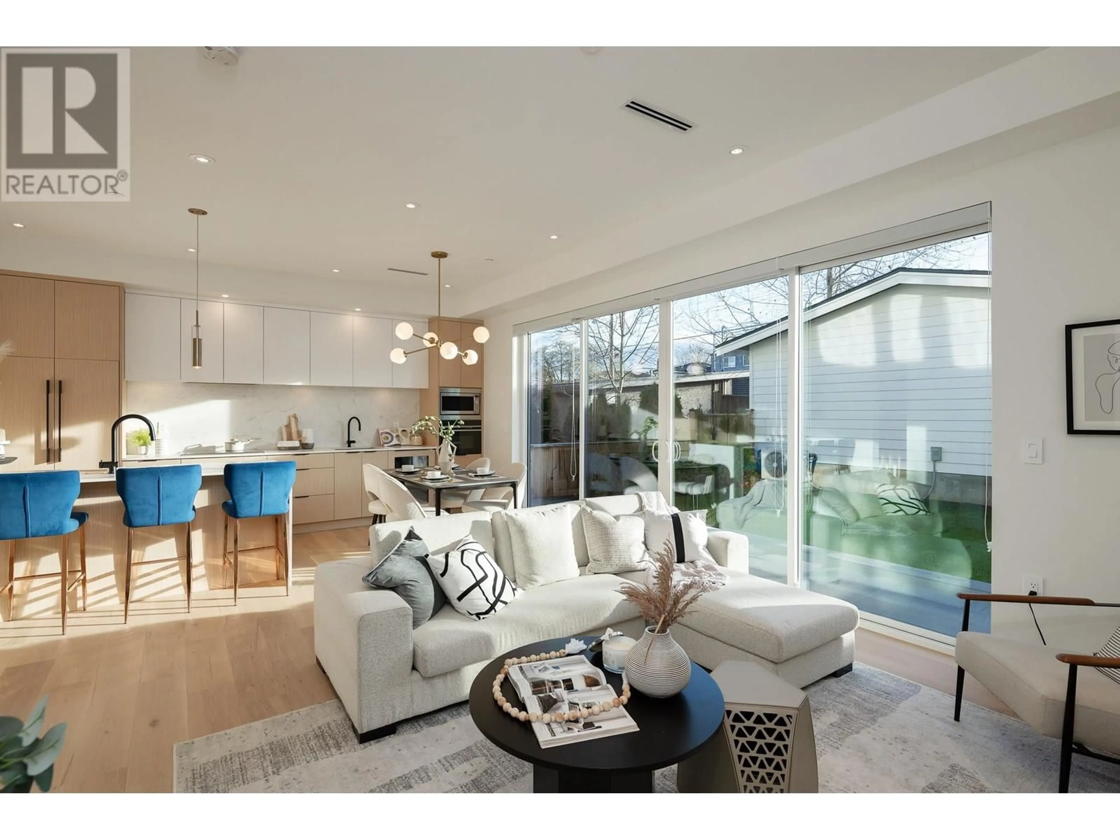 Open concept kitchen, unknown for 32 37TH AVENUE, Vancouver British Columbia V5W1E2