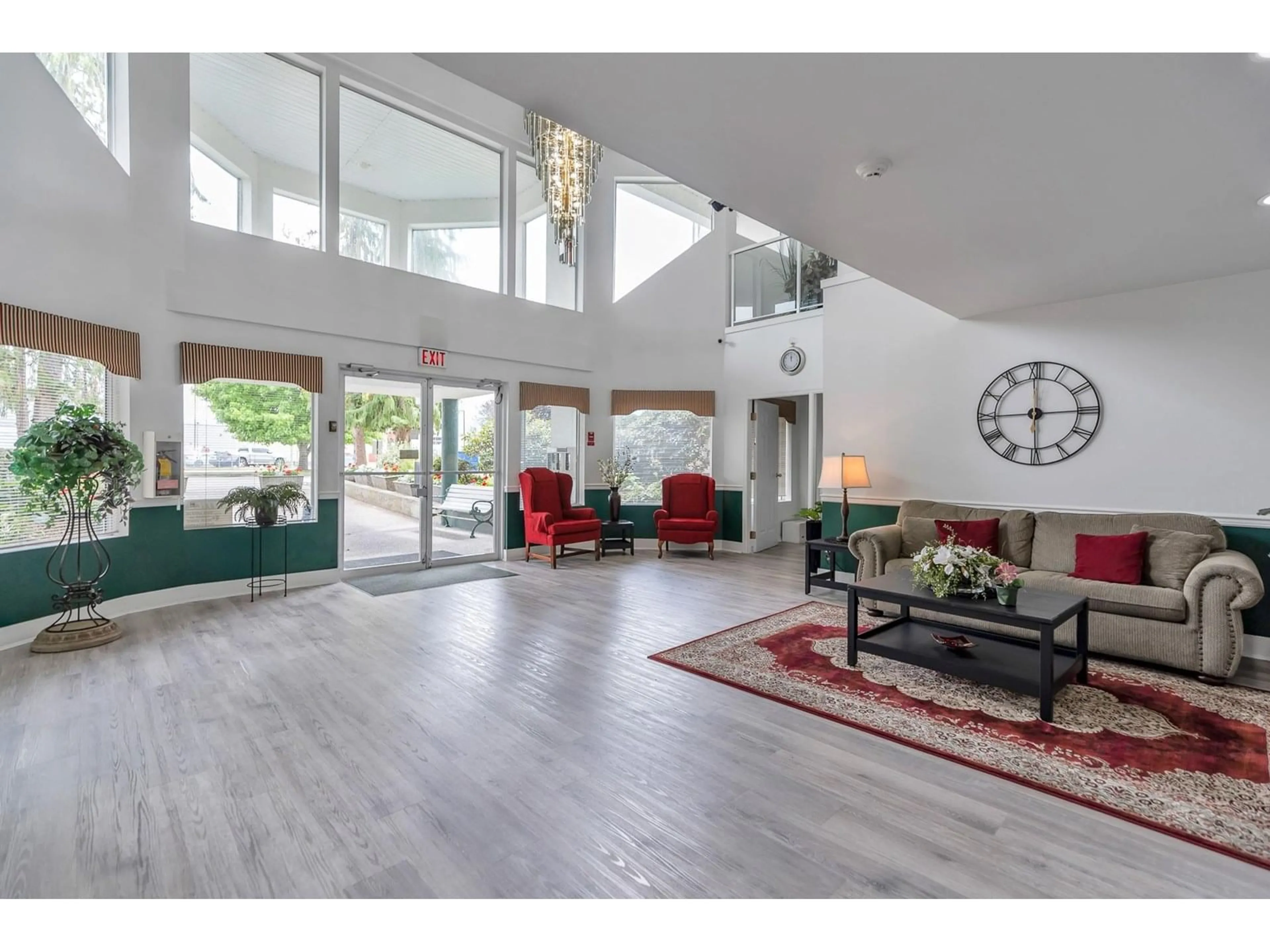 Indoor foyer for 211 - 7651 AMBER DRIVE, Chilliwack British Columbia V2R3J6