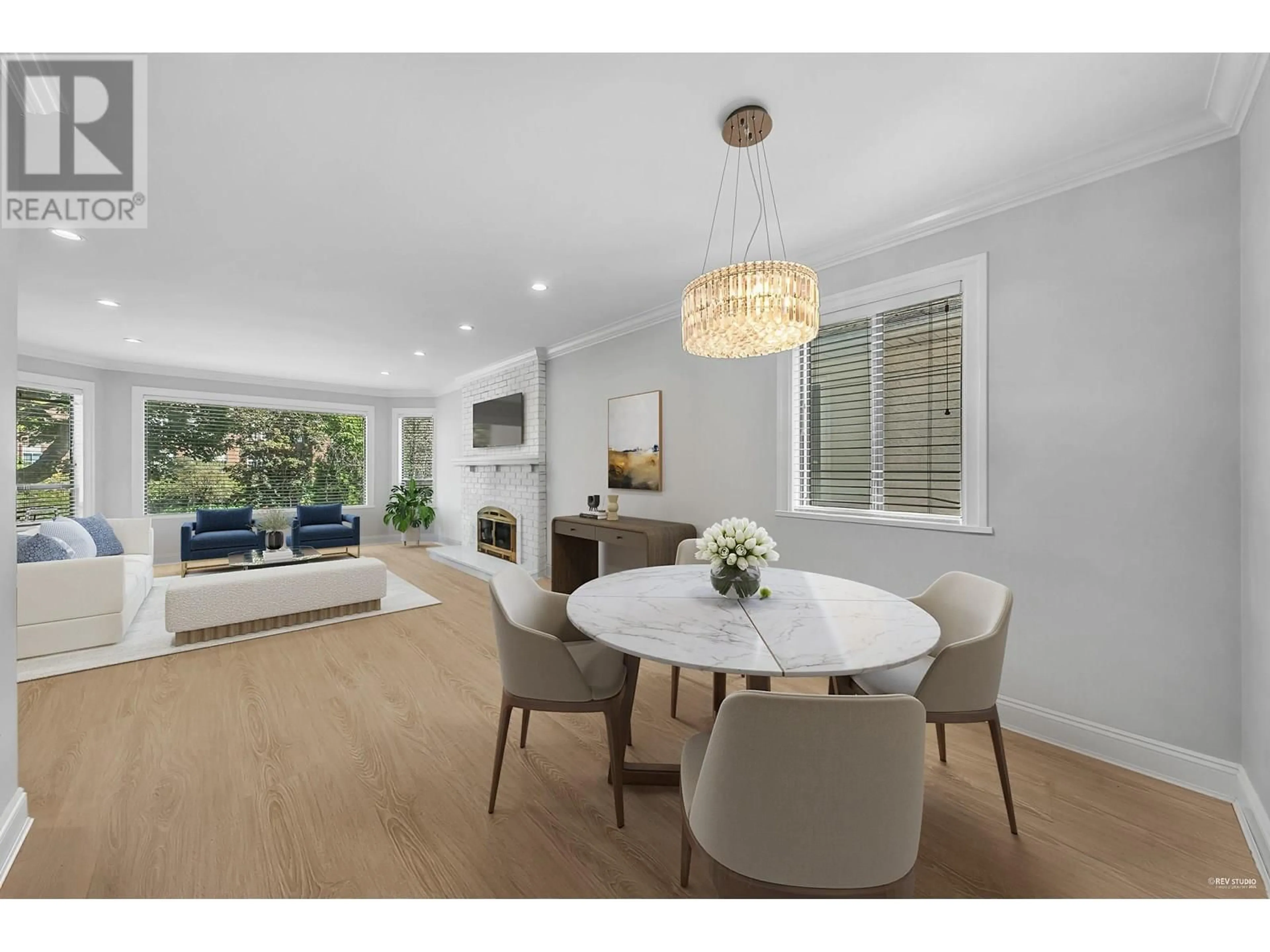 Dining room, wood/laminate floor for 3940 16TH AVENUE, Vancouver British Columbia V6R3C8