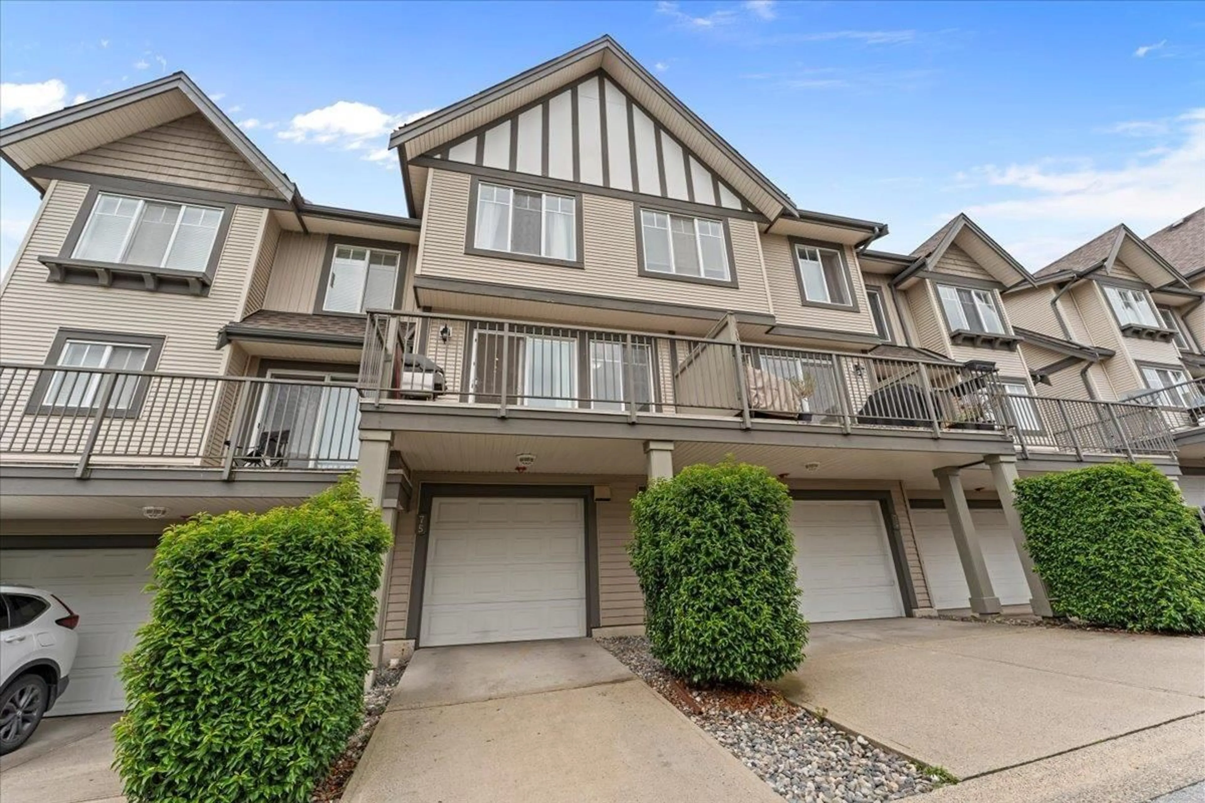 A pic from outside/outdoor area/front of a property/back of a property/a pic from drone, street for 75 - 20038 70, Langley British Columbia V2Y0B4