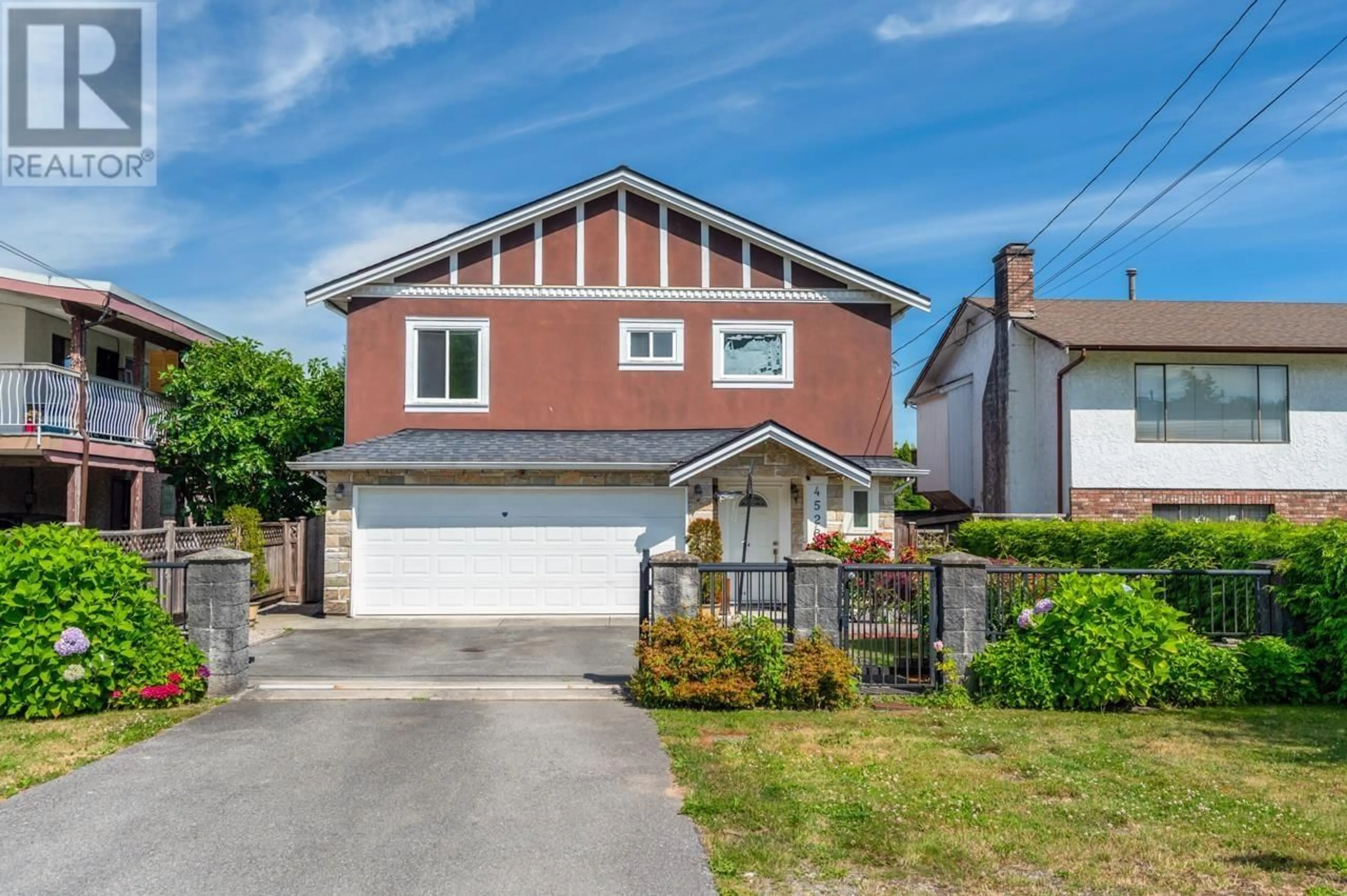 Home with vinyl exterior material, street for 4526 INMAN AVENUE, Burnaby British Columbia V5G2Y1