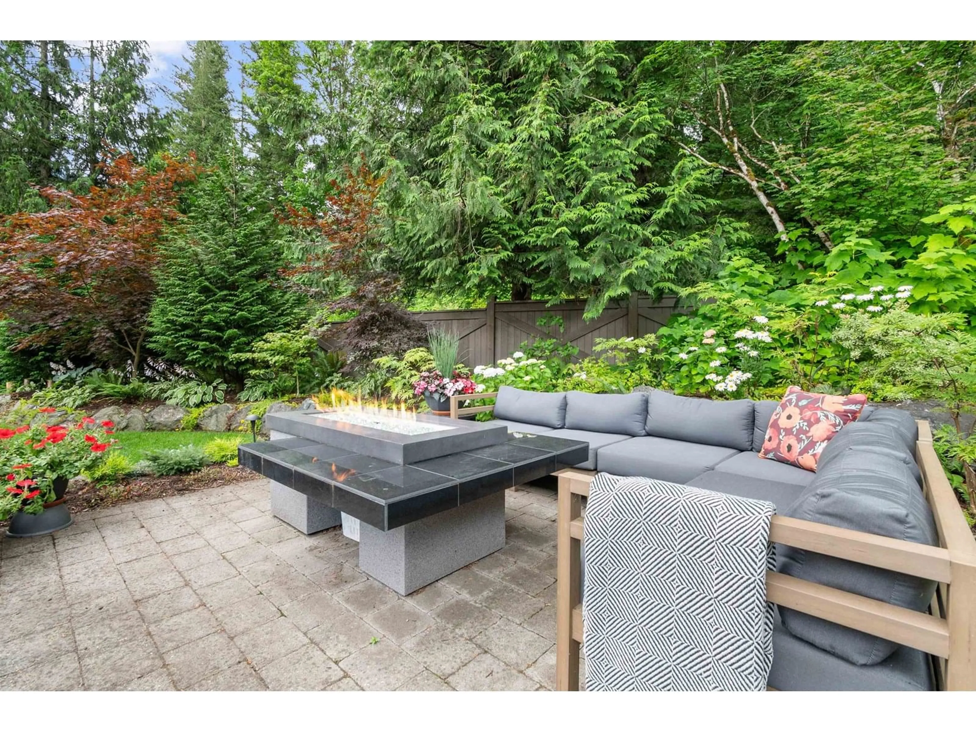 Patio, unknown for 43348 CREEKSIDE CIRCLE, Lindell Beach British Columbia V2R0Z4