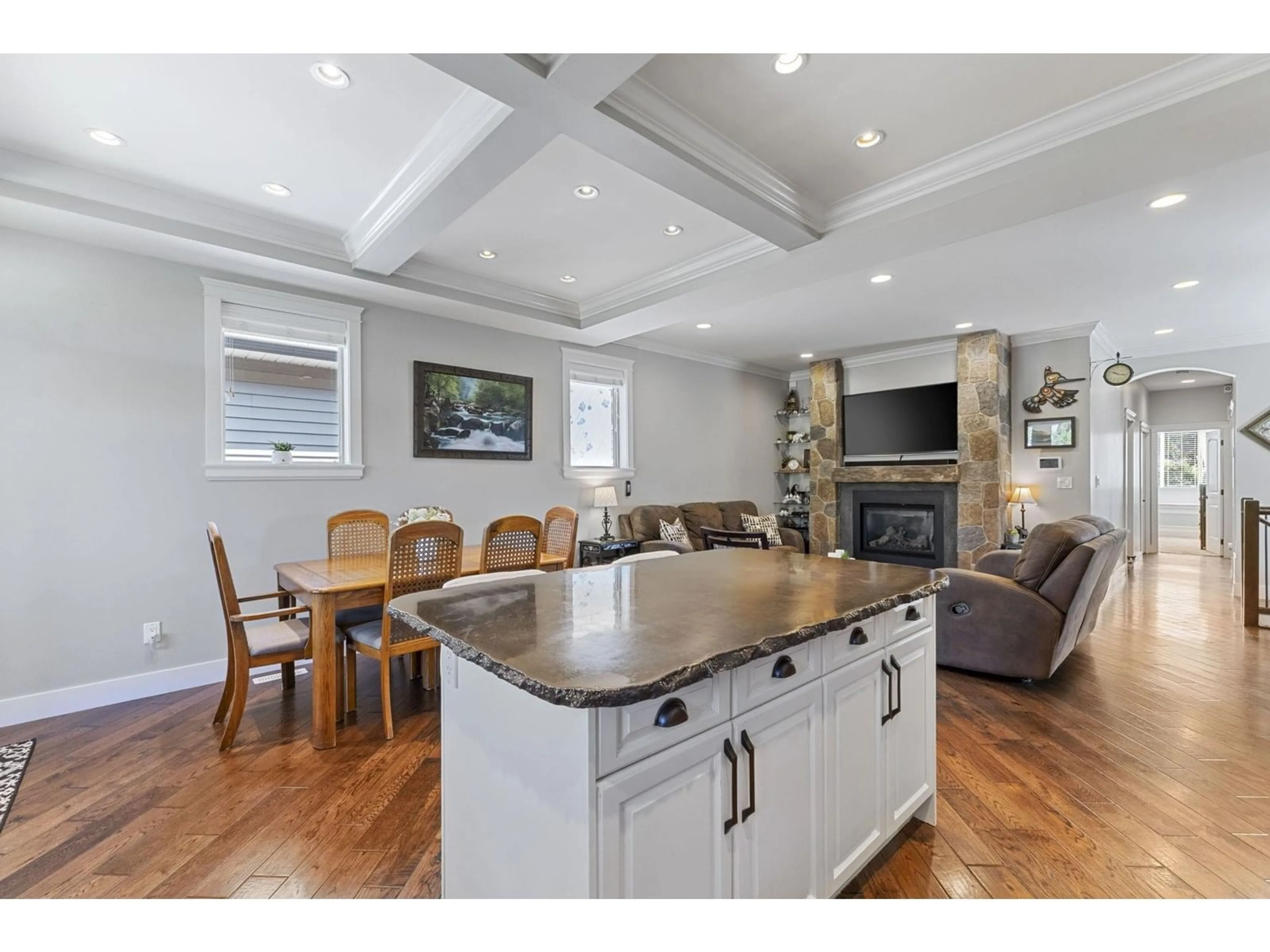 Open concept kitchen, wood/laminate floor for 9603 ST. DAVID STREET, Chilliwack British Columbia V2P5B5