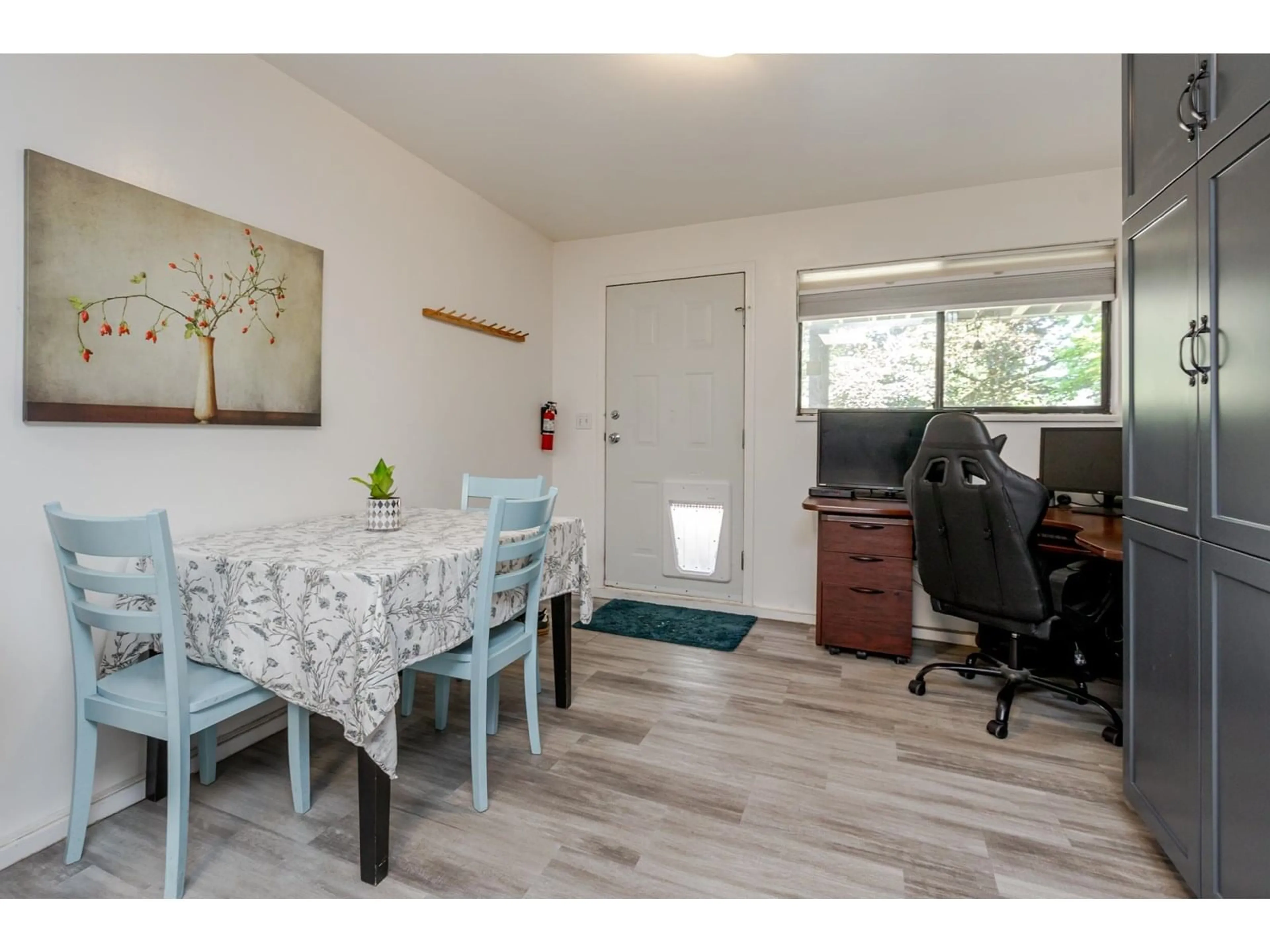 A pic of a room for 6640 133, Surrey British Columbia V3W8C3