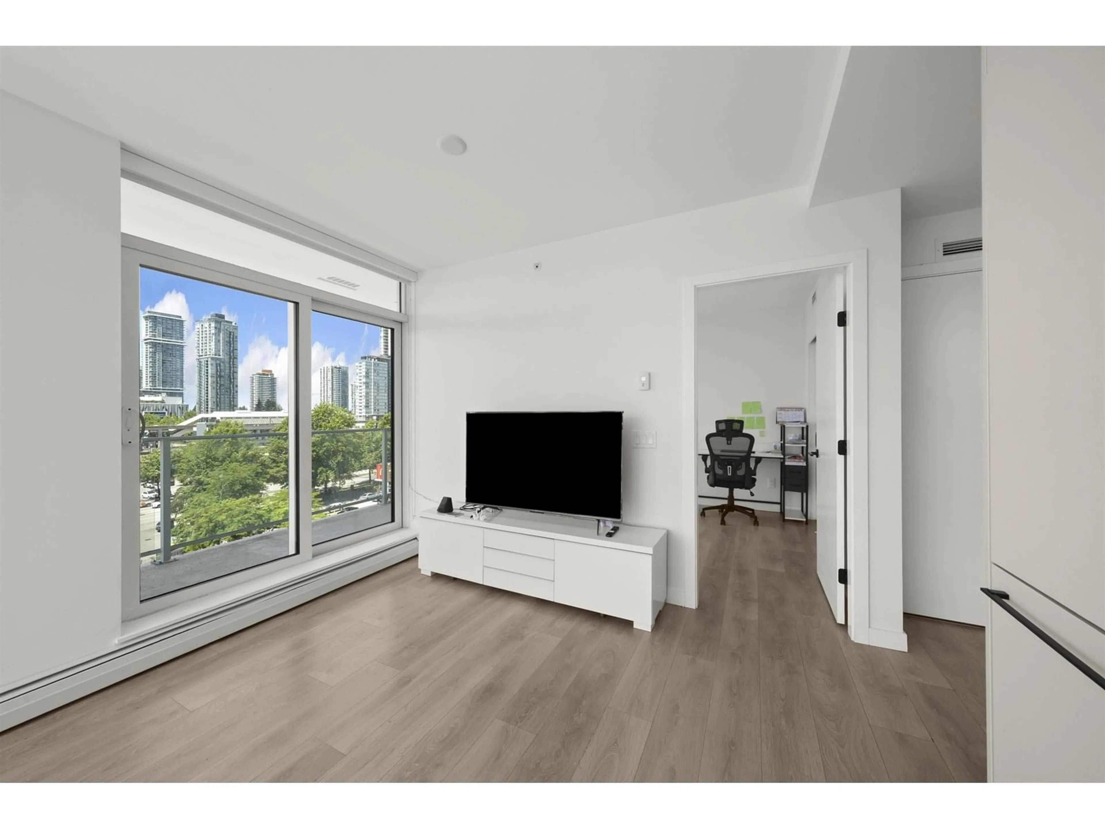 A pic of a room for 608 - 13685 102, Surrey British Columbia V3T0S2