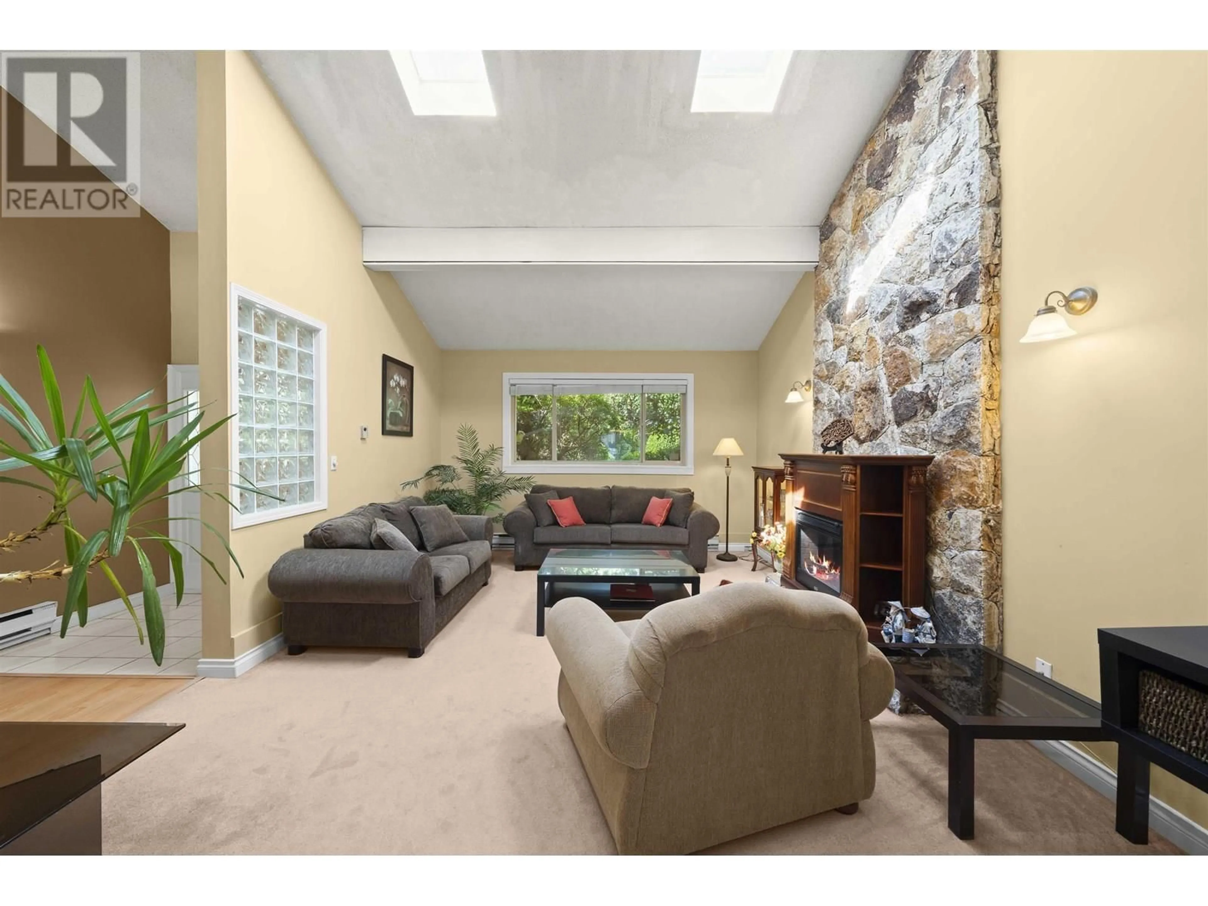 Living room with furniture, unknown for 11800 PINTAIL DRIVE, Richmond British Columbia V7E4P5