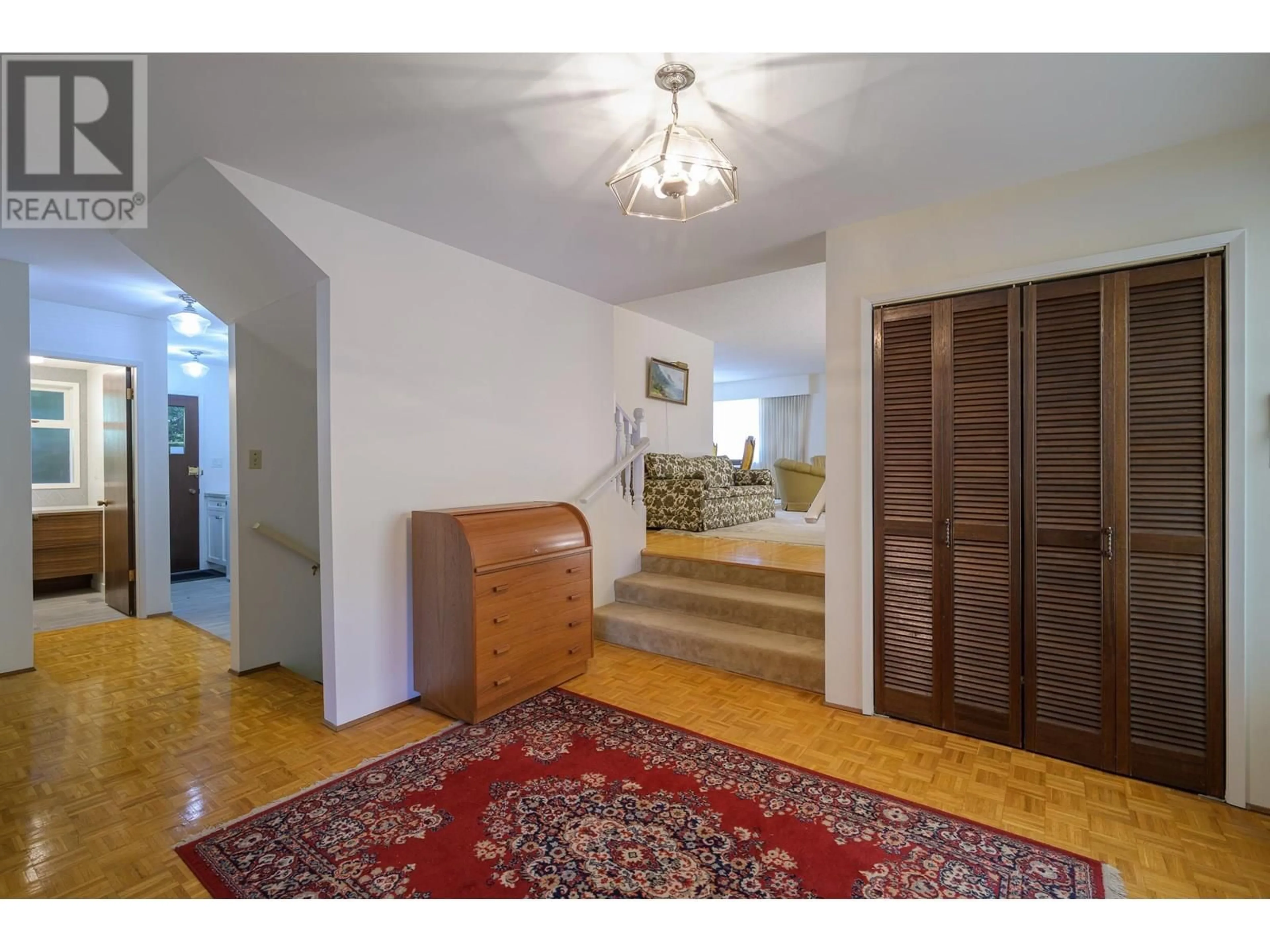 Indoor foyer for 5938 HOLLAND STREET, Vancouver British Columbia V6N2B3
