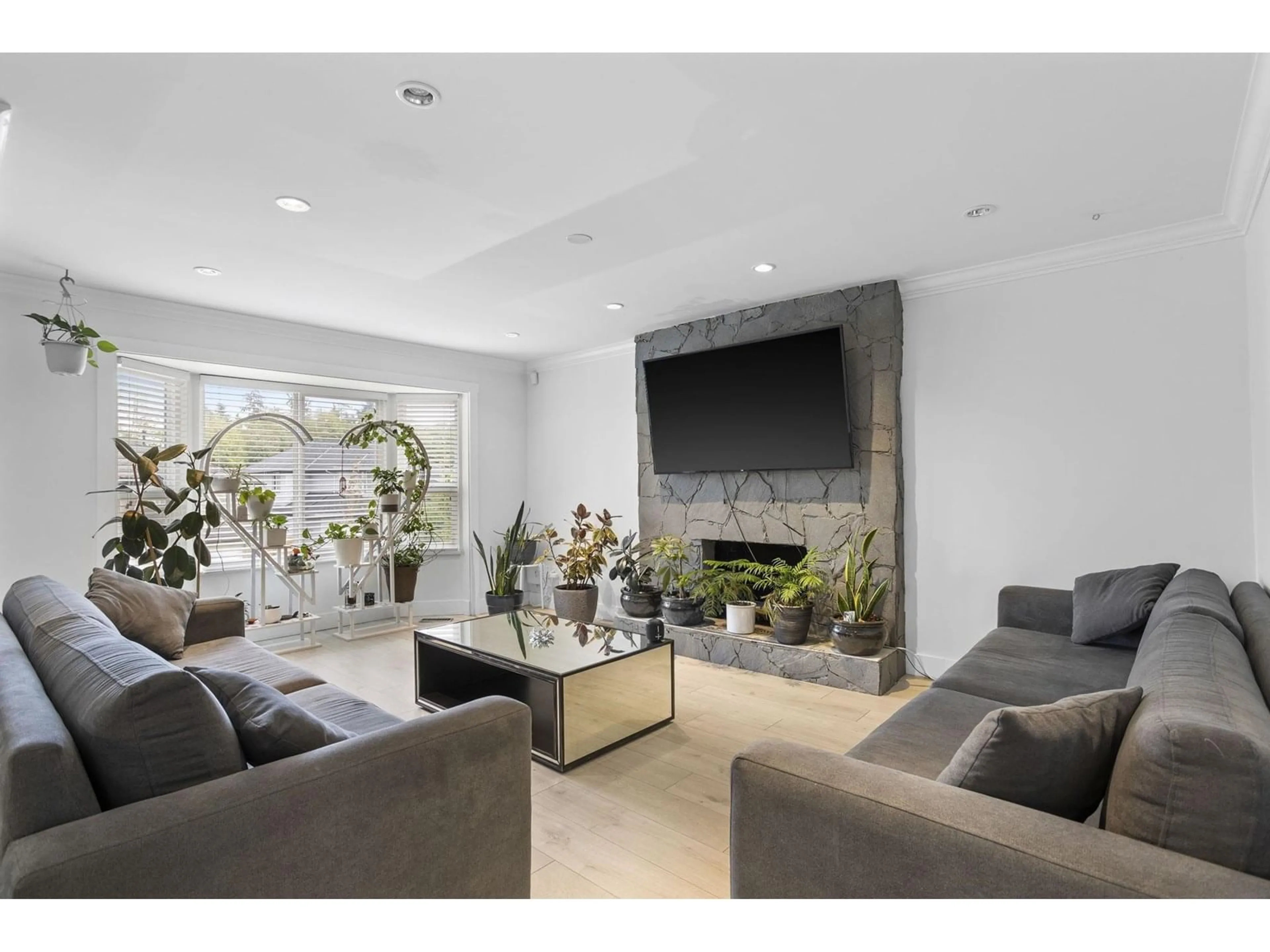 Living room with furniture, unknown for 11885 CHATEAU, Delta British Columbia V4E3C7