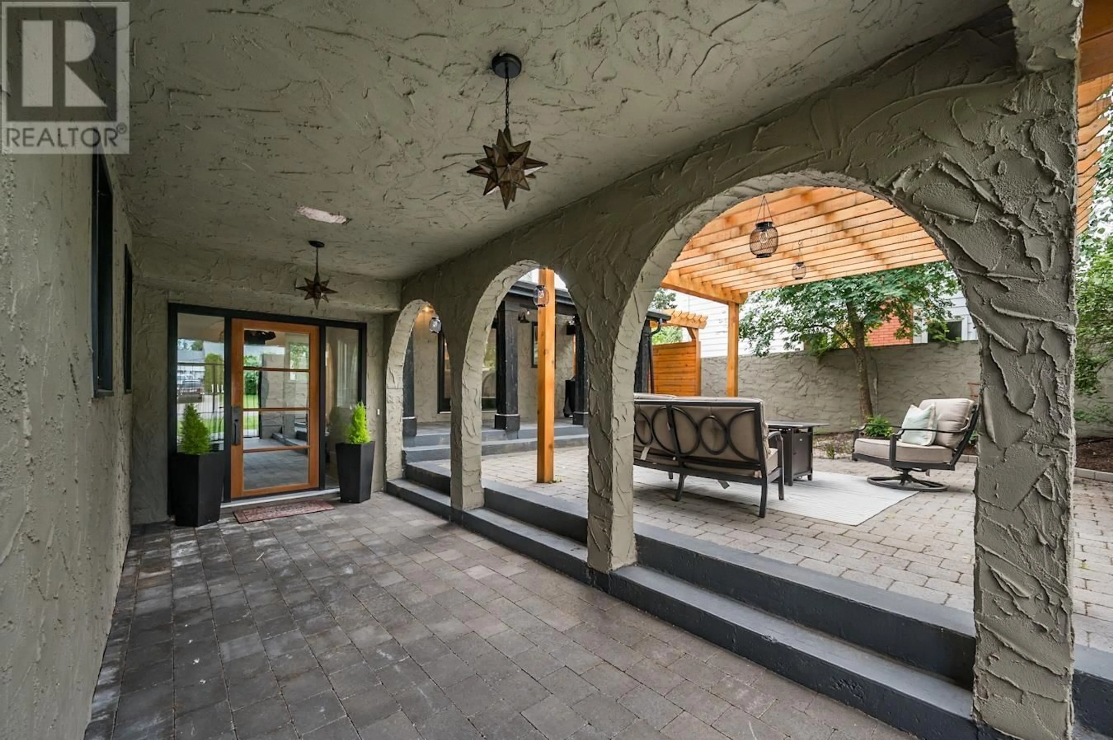Patio, street for 2925 NOTRE DAME DRIVE, Prince George British Columbia V2N2B1