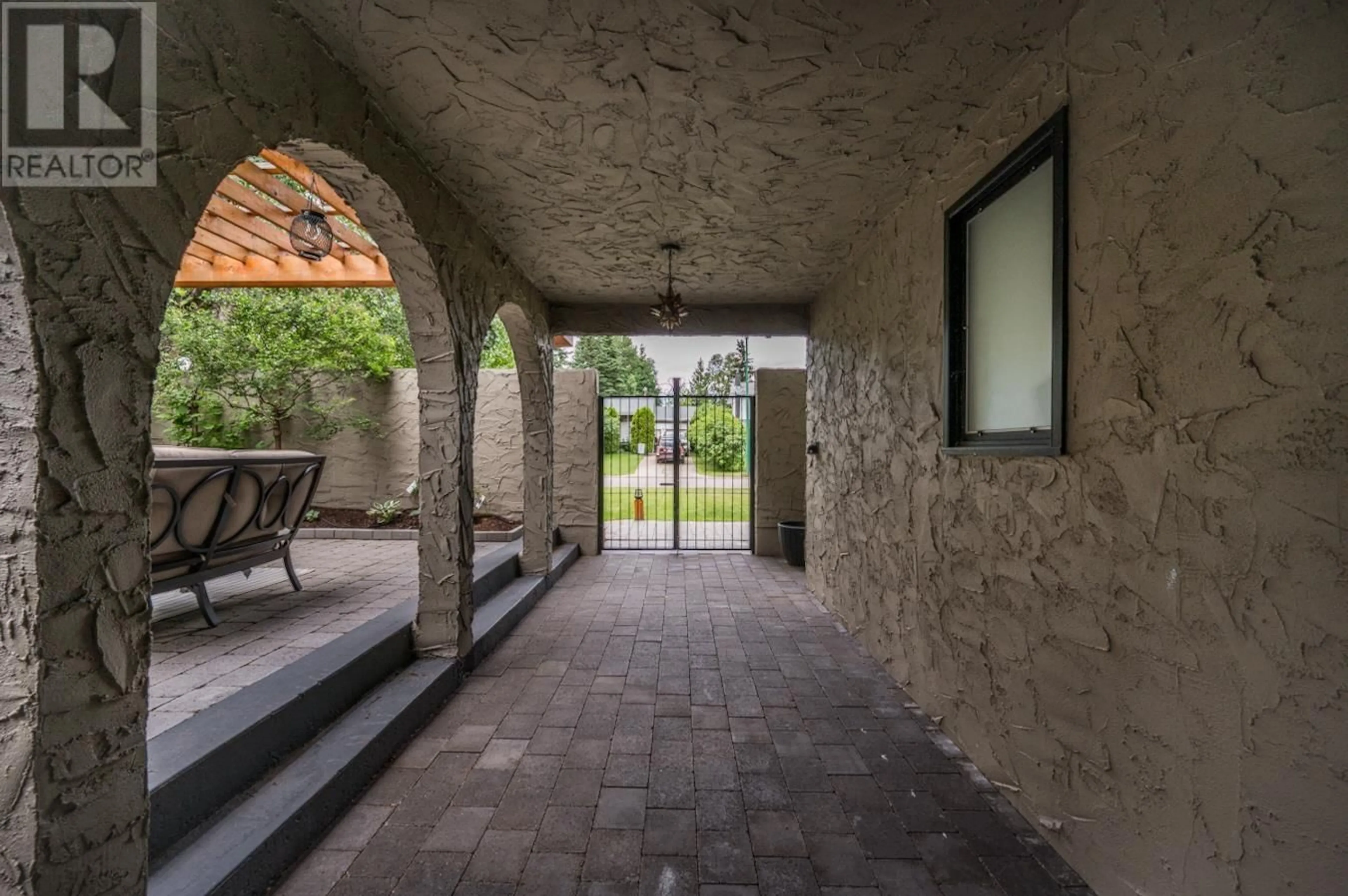 Patio, street for 2925 NOTRE DAME DRIVE, Prince George British Columbia V2N2B1