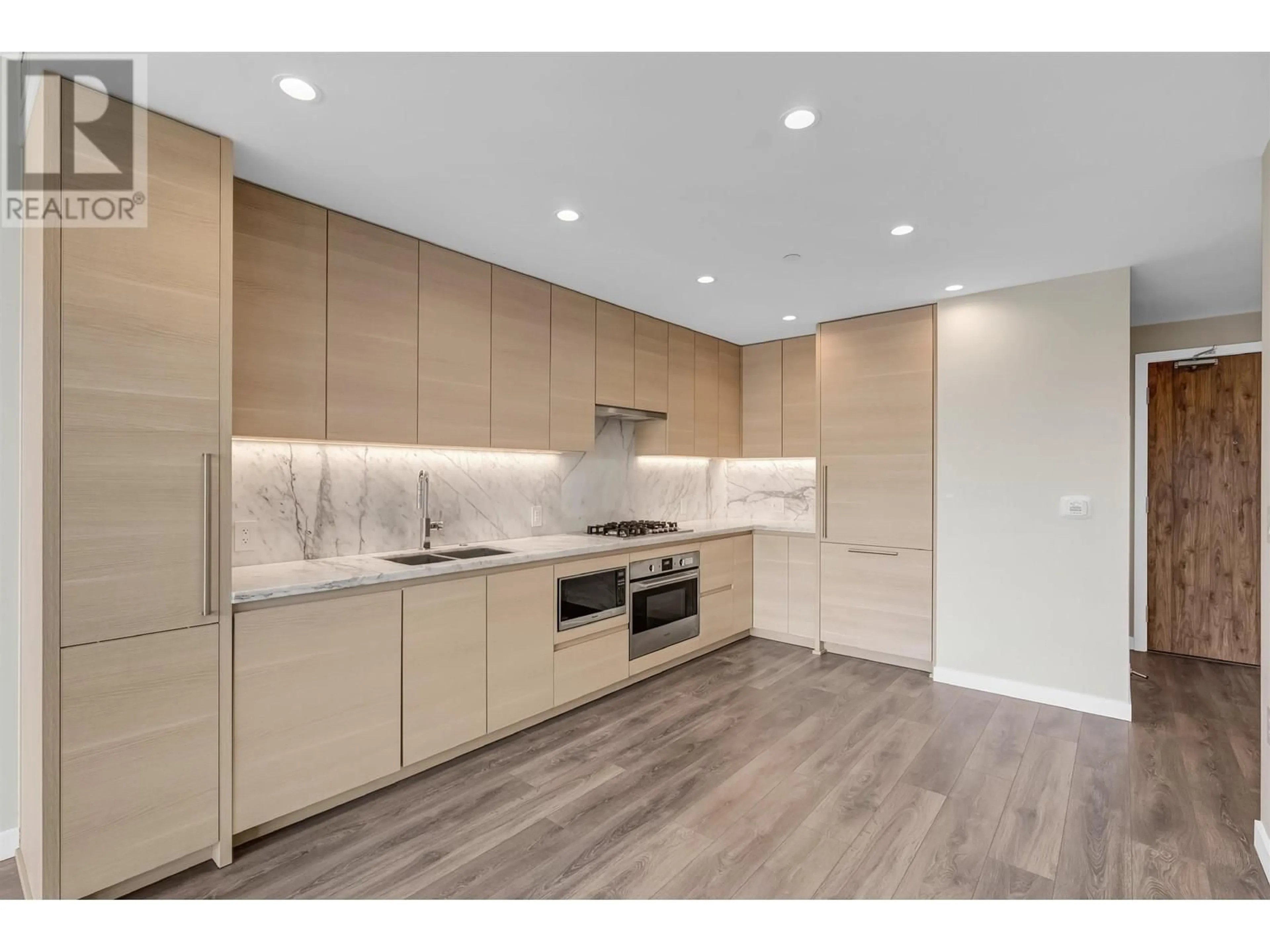 Open concept kitchen, wood/laminate floor for 903 - 305 MORRISSEY ROAD, Port Moody British Columbia V3H0M3