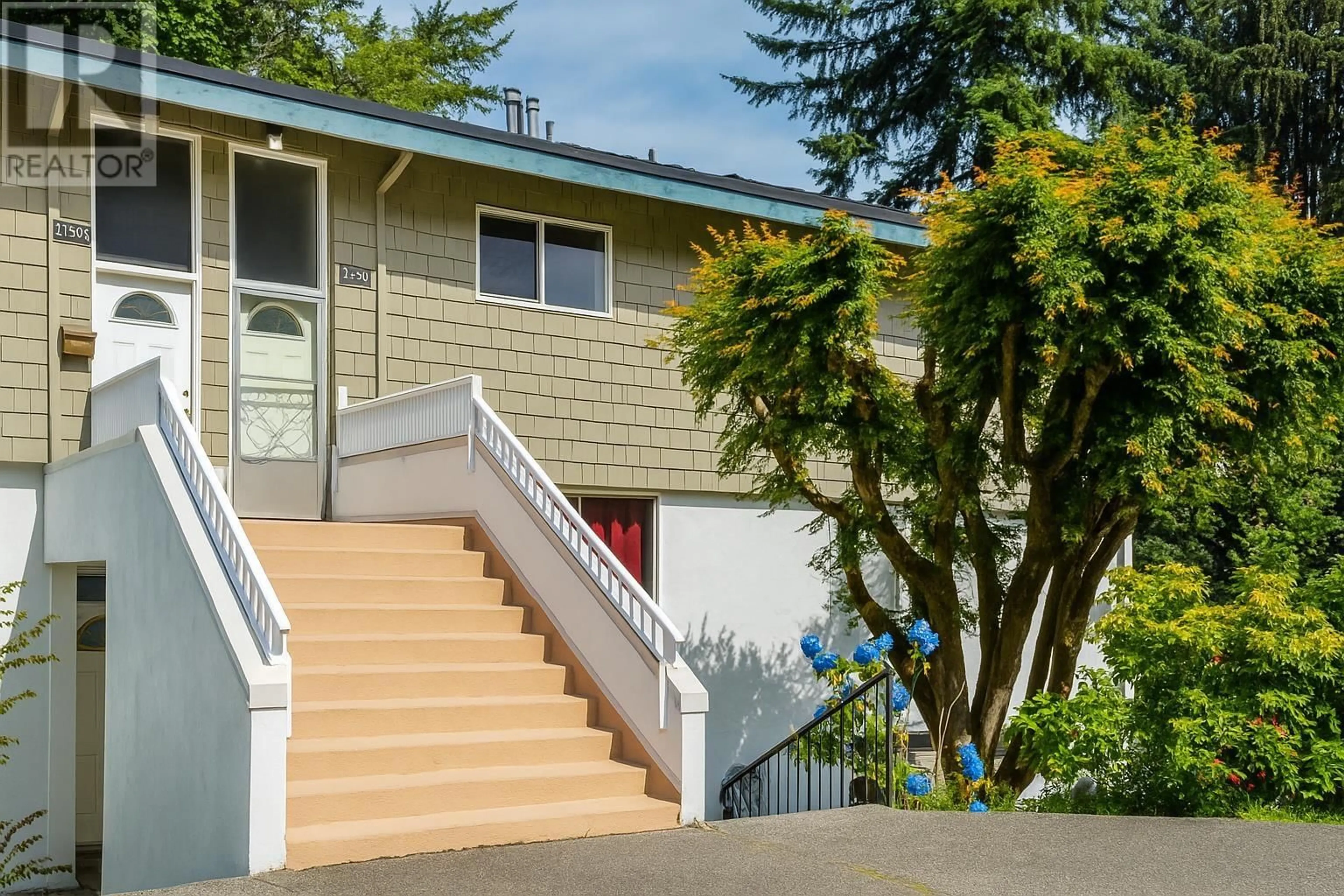 Home with vinyl exterior material, street for 1134 CHATEAU PLACE, Port Moody British Columbia V3H1N6