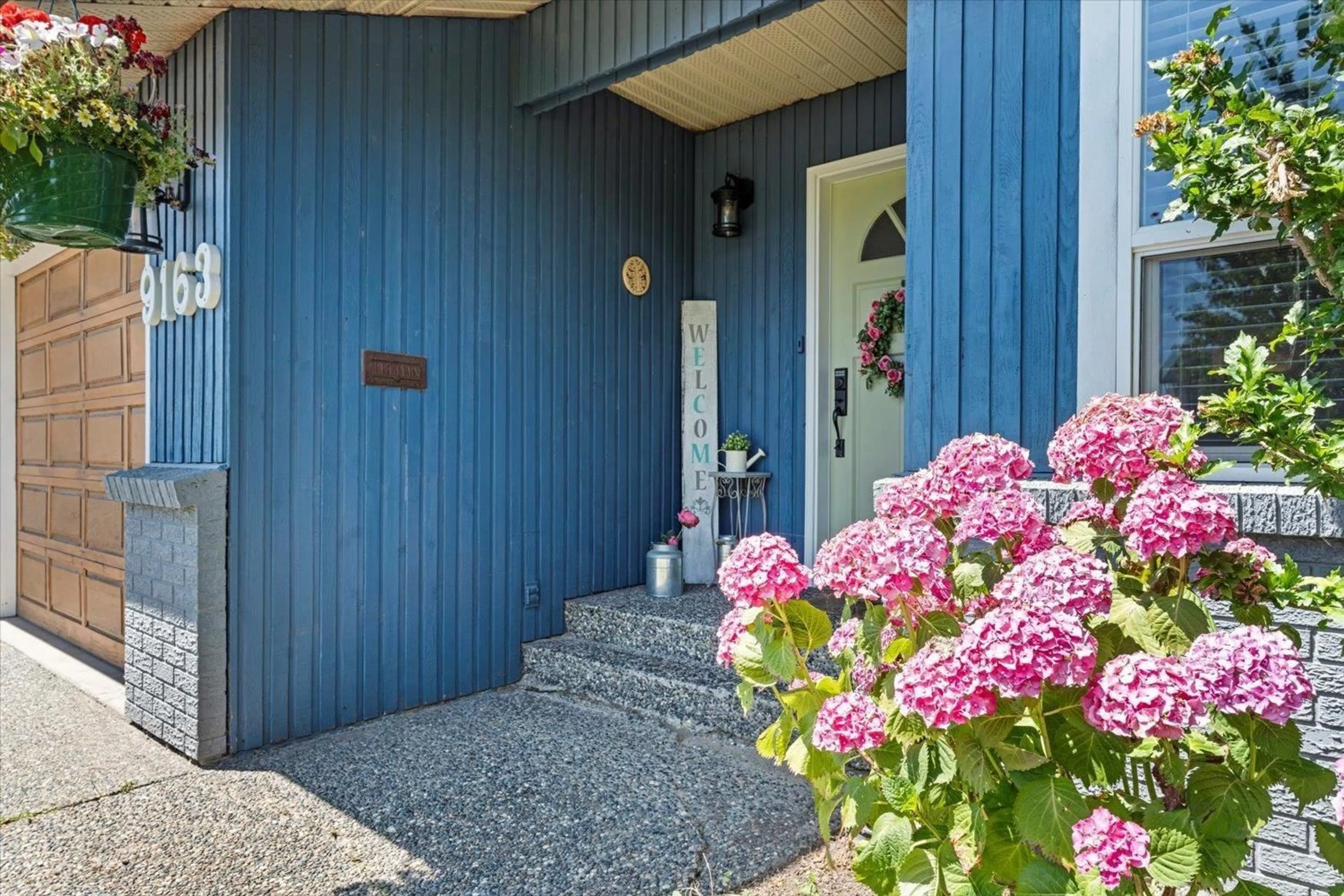 Indoor entryway for 9163 MAVIS STREET, Chilliwack British Columbia V2P7H5