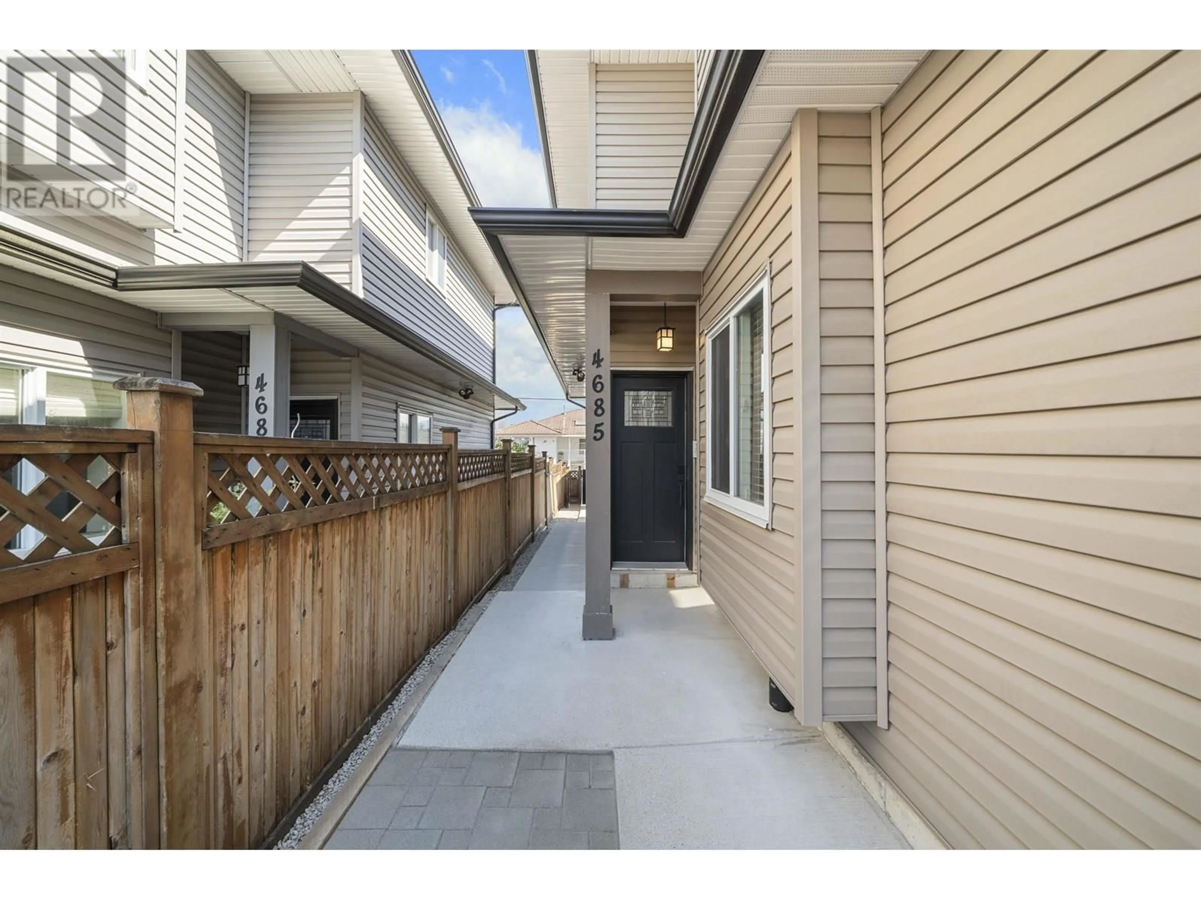 Unknown for 2 - 4685 CANADA WAY, Burnaby British Columbia V5G1K9