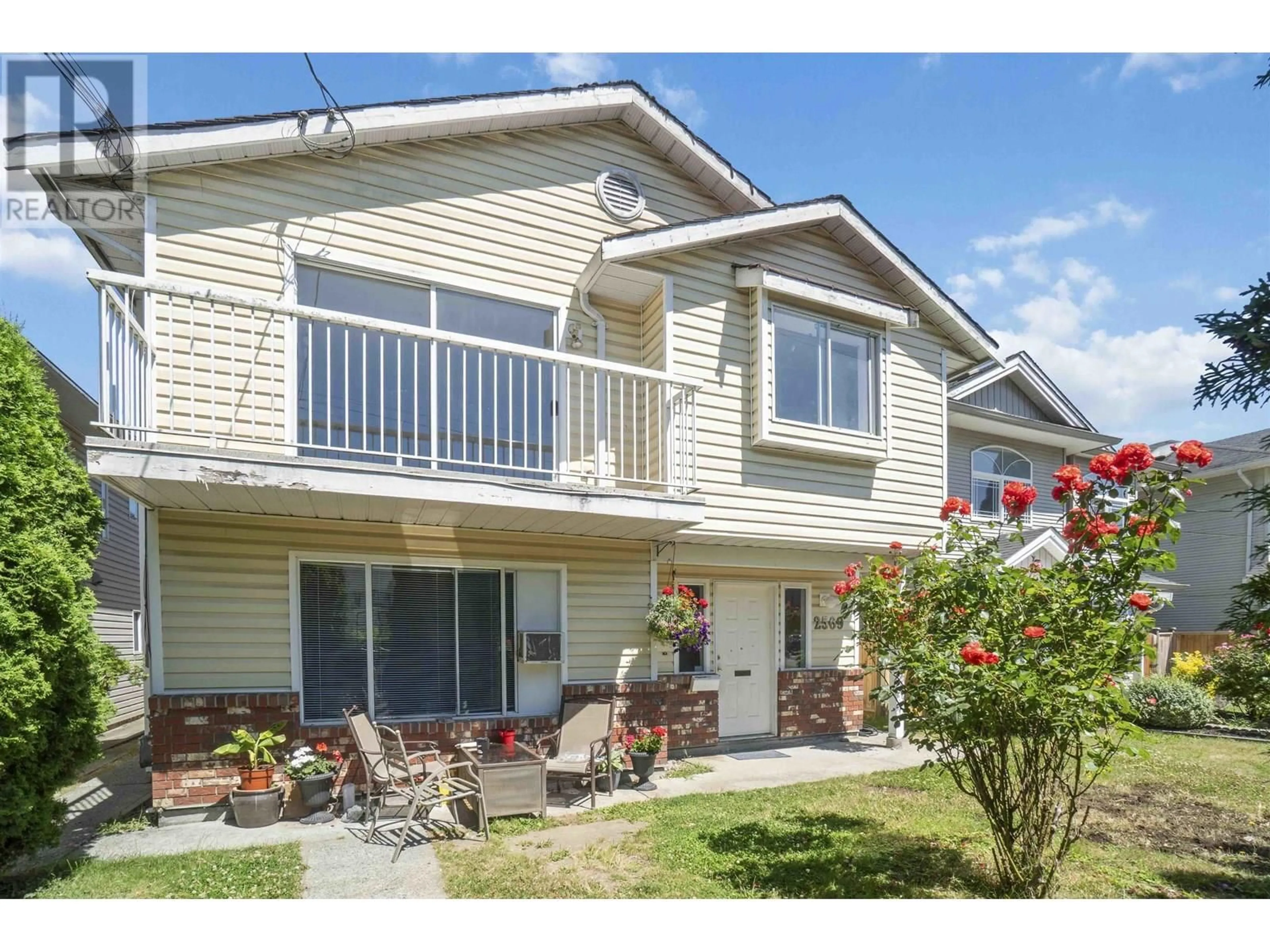 Home with vinyl exterior material, unknown for 2569 DAVIES AVENUE, Port Coquitlam British Columbia V3C2J8
