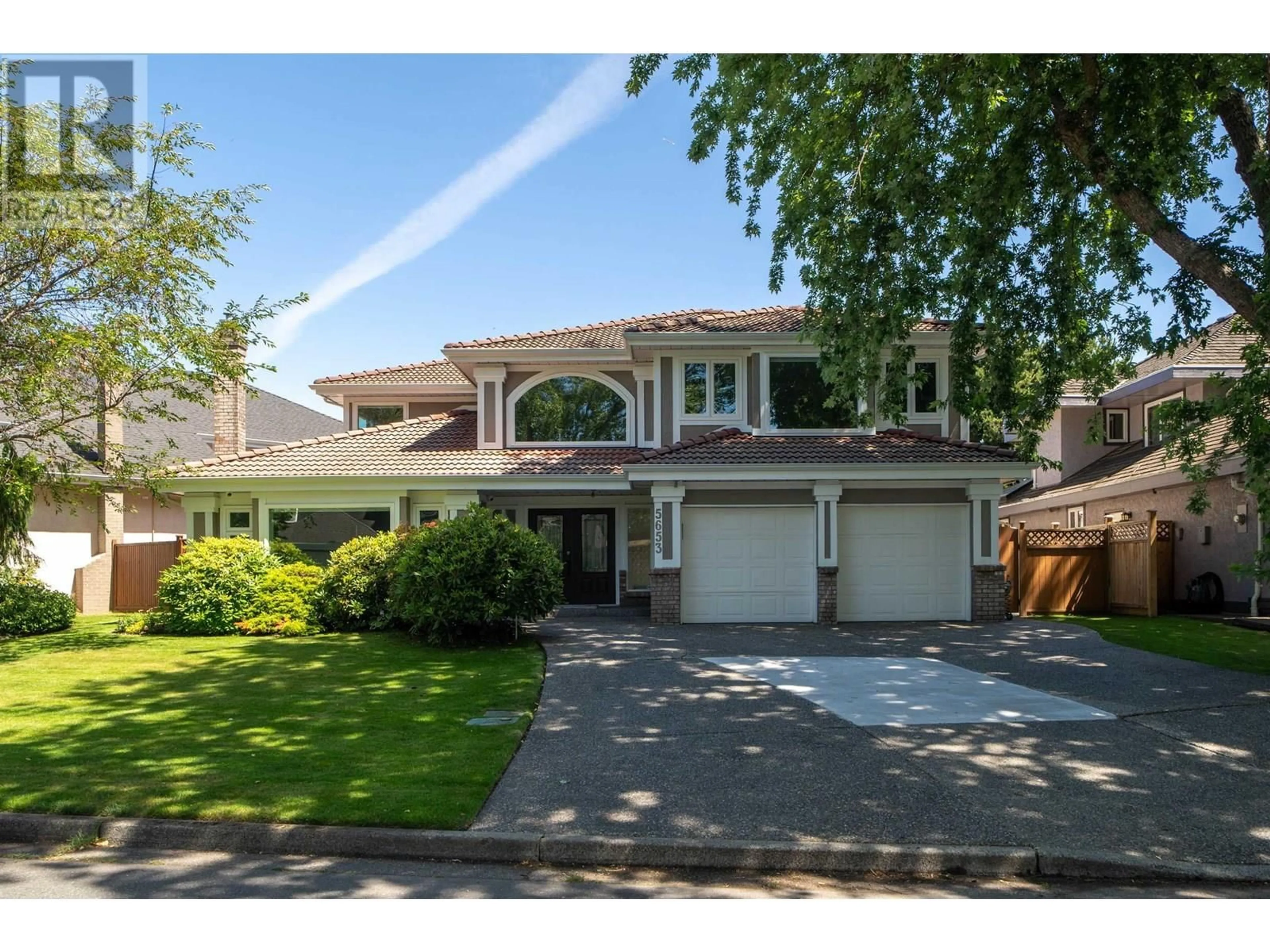 Home with vinyl exterior material, street for 5653 CORNWALL DRIVE, Richmond British Columbia V7C5M6