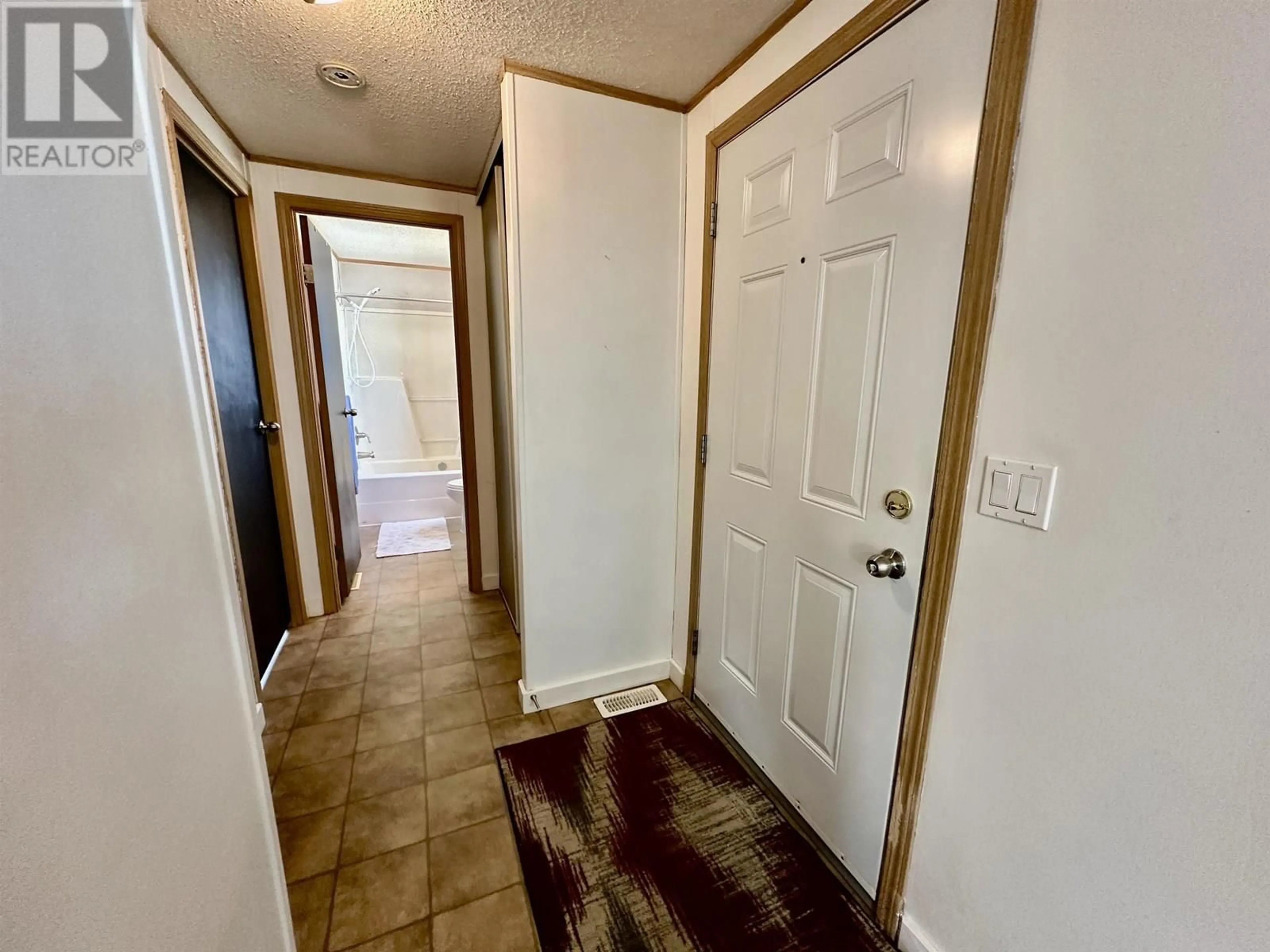 Indoor entryway for 47 - 9203 82 STREET, Fort St. John British Columbia V1J5G5
