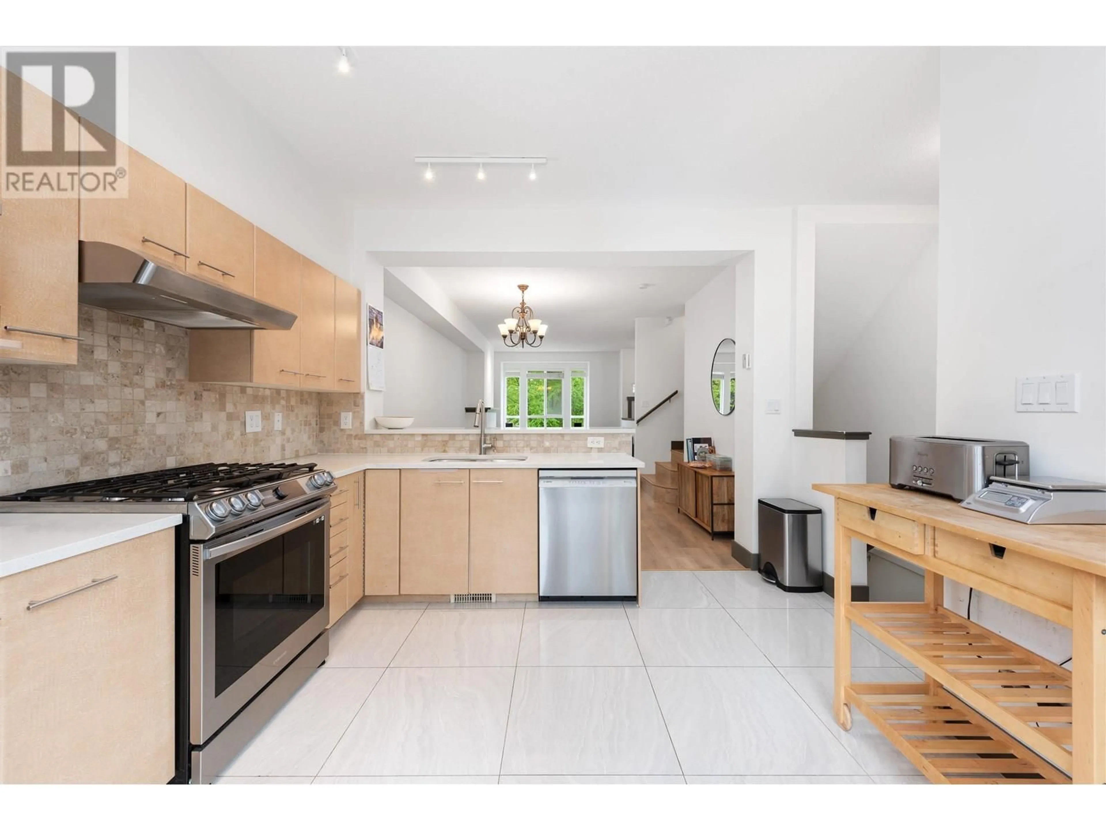 Open concept kitchen, ceramic/tile floor for 80 - 9133 SILLS AVENUE, Richmond British Columbia V6Y4H6