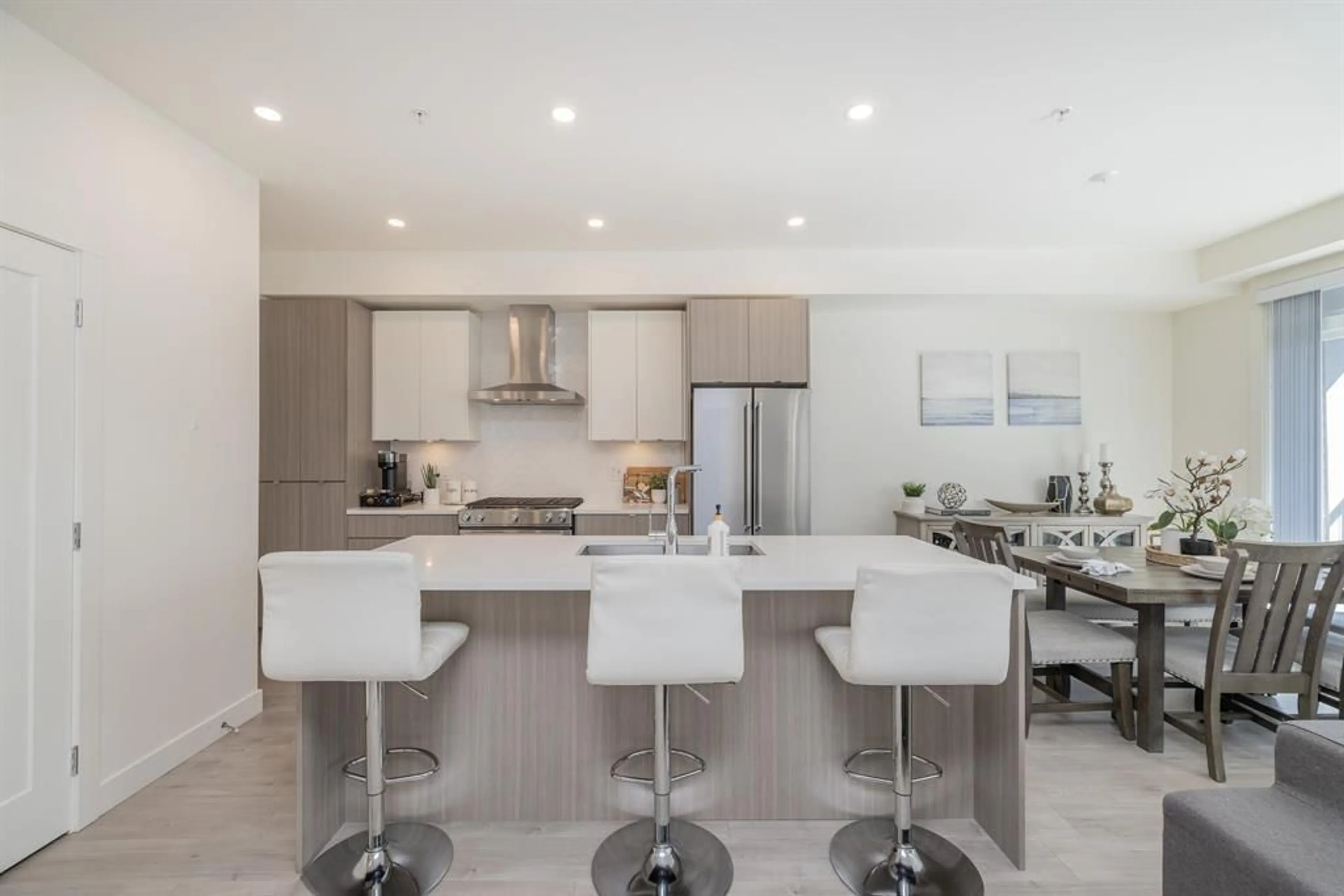 Contemporary kitchen, ceramic/tile floor for 81 - 7947 209, Langley British Columbia V2Y0Y6