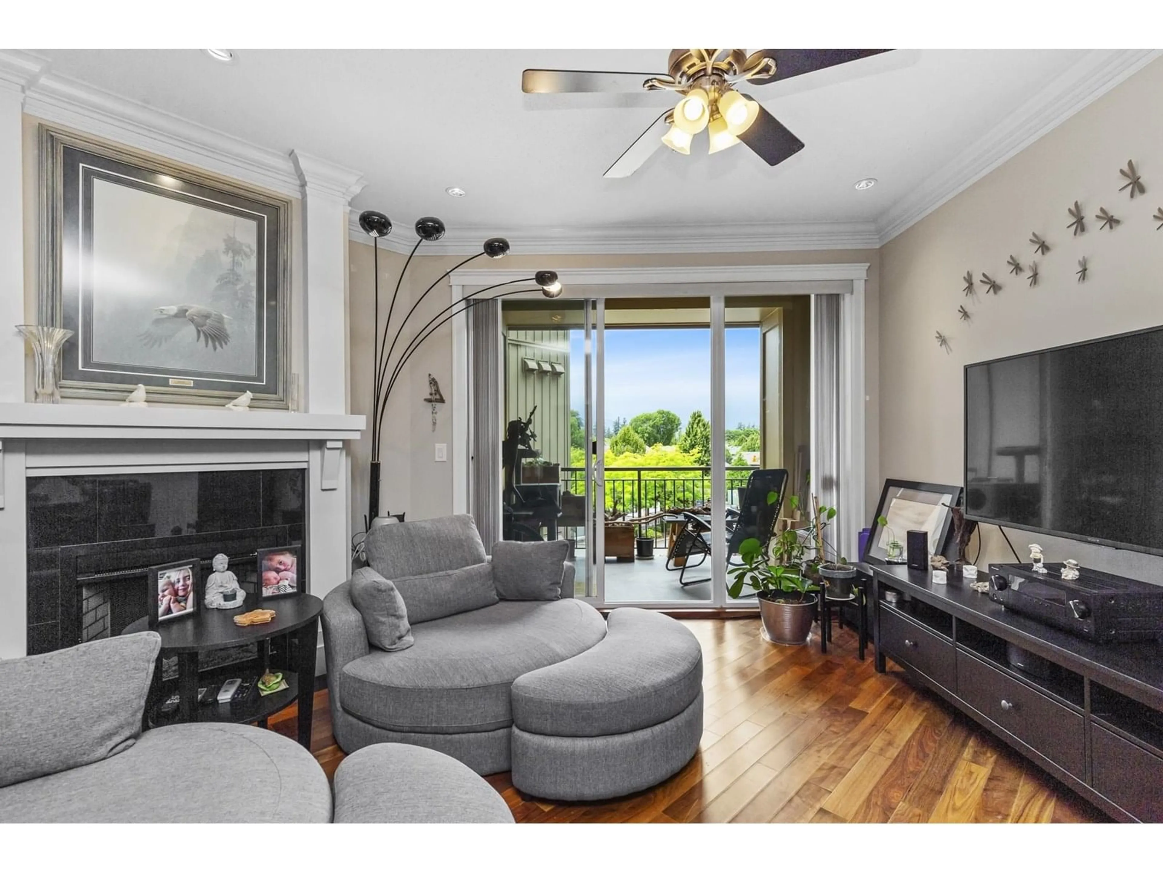 Living room with furniture, unknown for 302B - 45595 TAMIHI WAY, Chilliwack British Columbia V2R0G3
