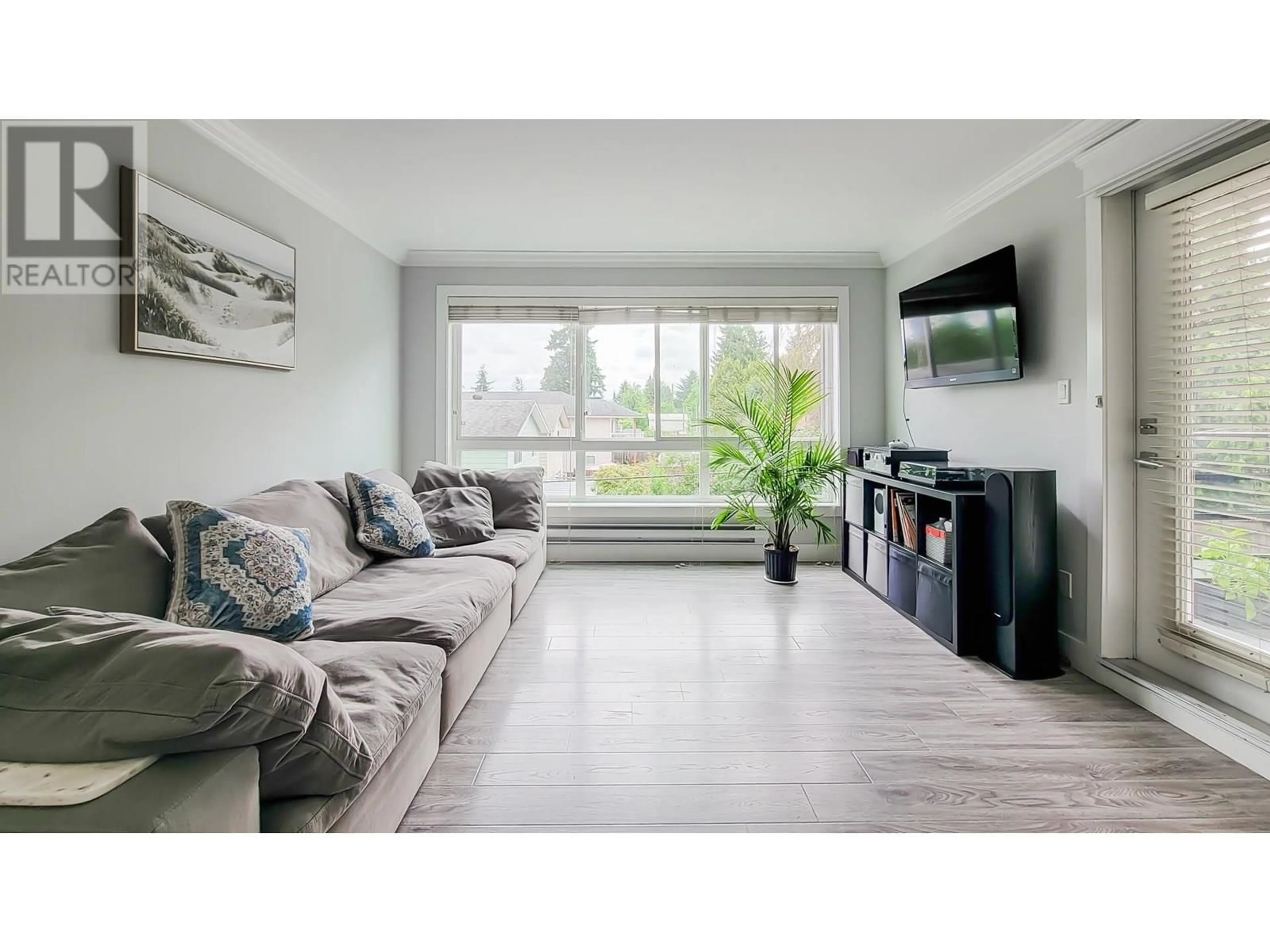 Living room with furniture, unknown for 308 - 2268 SHAUGHNESSY STREET, Port Coquitlam British Columbia V3C3C8